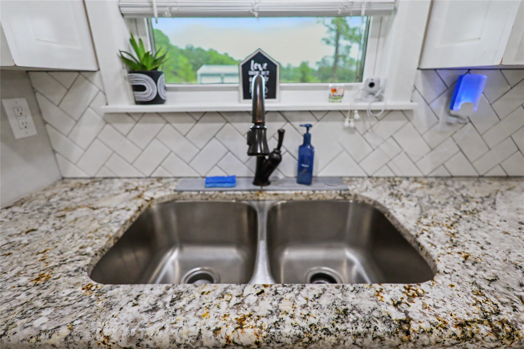 16168 Spring Meadow Drive Property Photo 21
