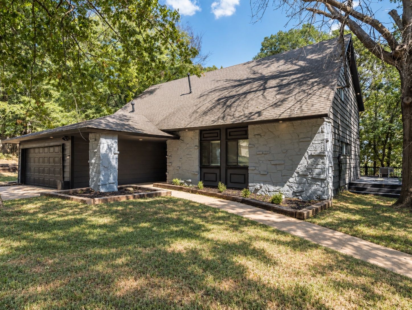 1825 N Xenophon Avenue Property Photo 4
