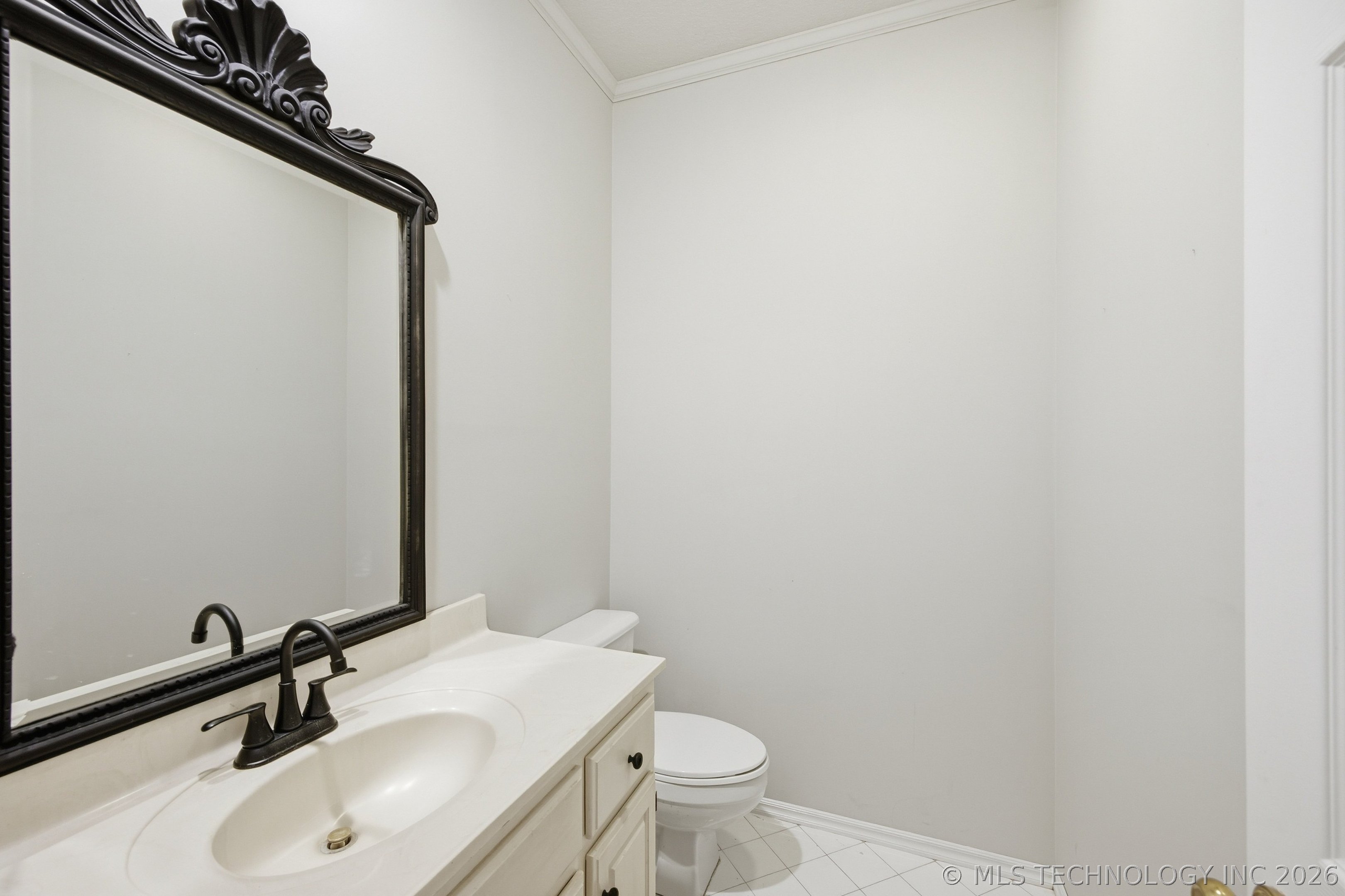 3005 E 90th Place Property Photo 12