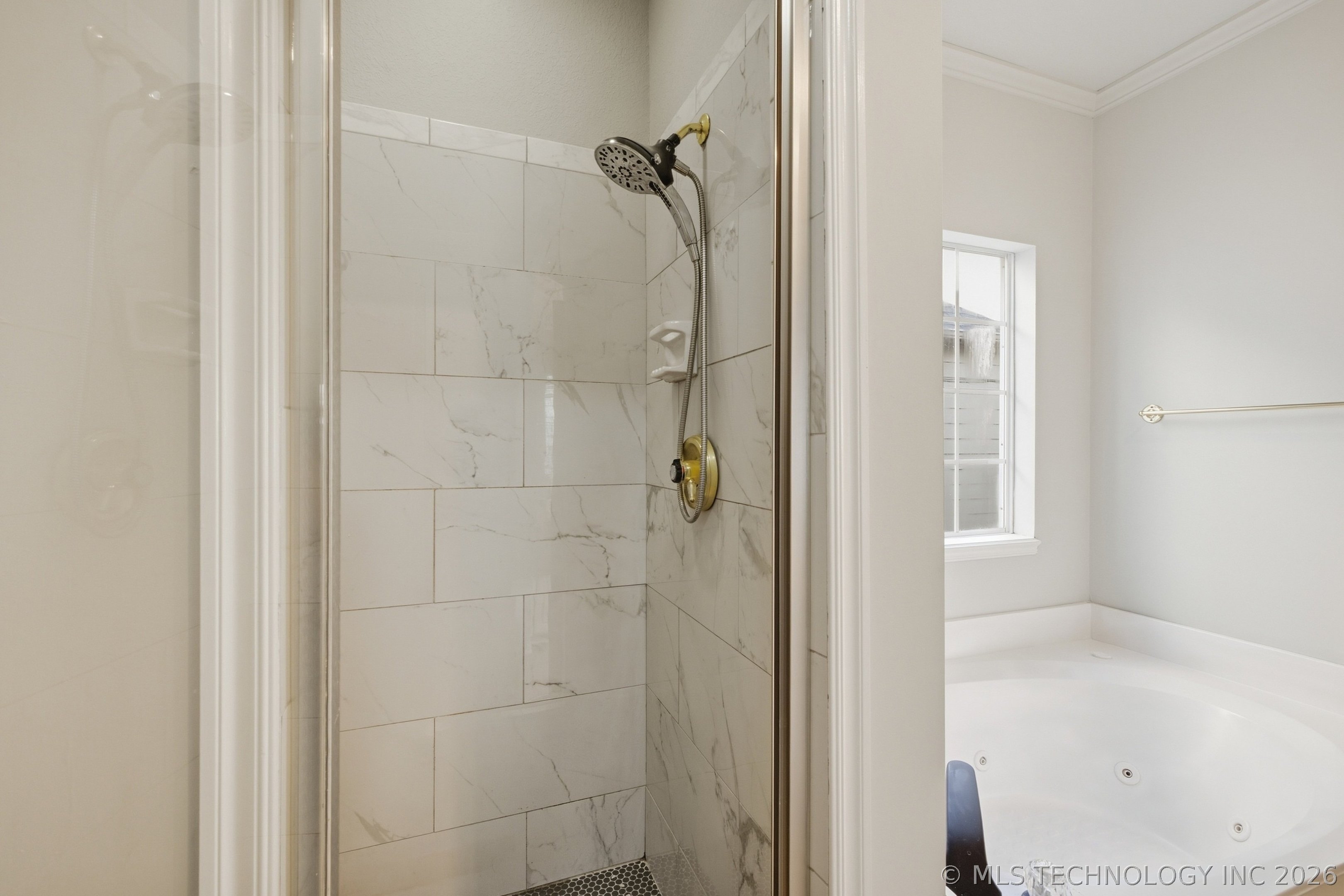 3005 E 90th Place Property Photo 16