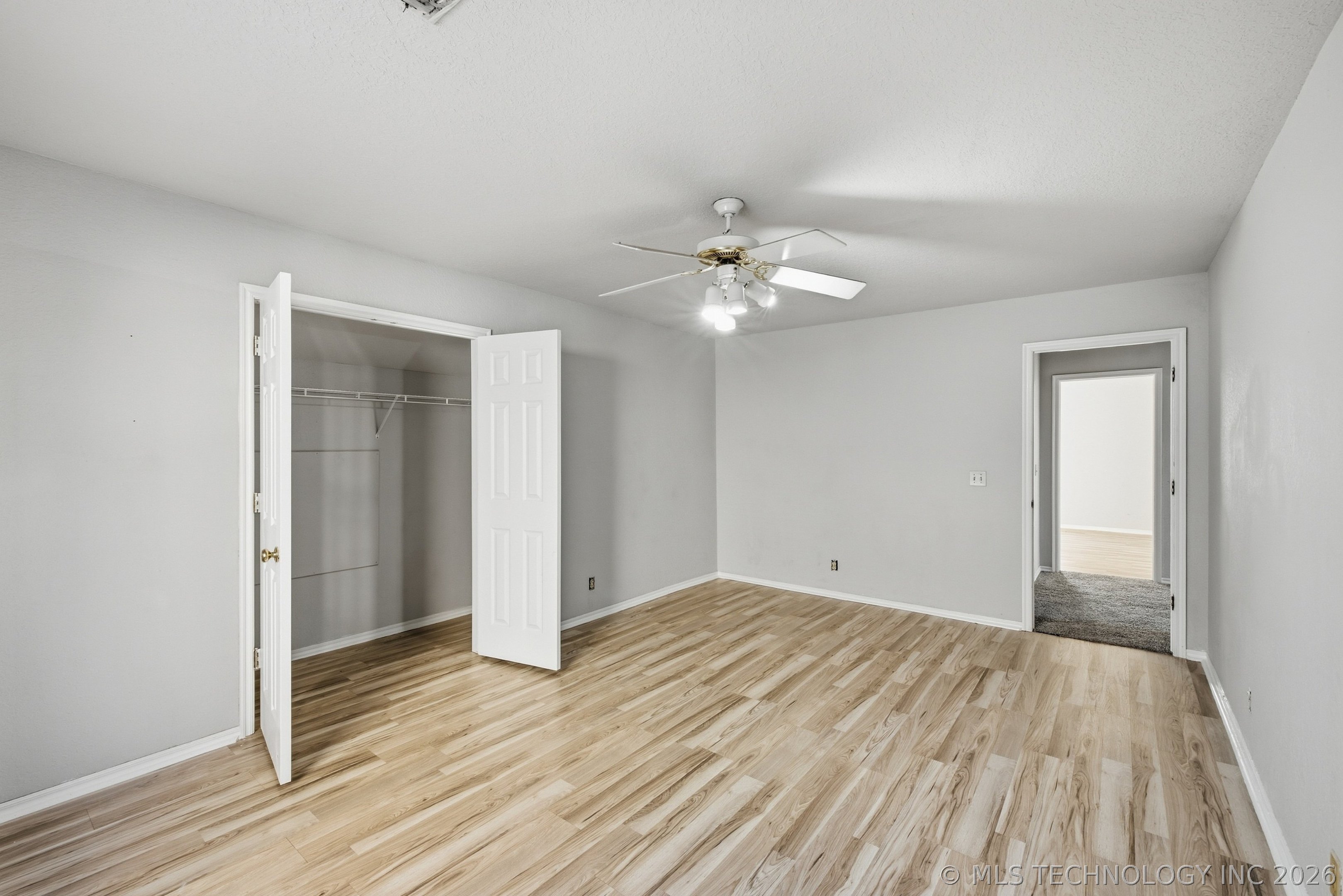 3005 E 90th Place Property Photo 19