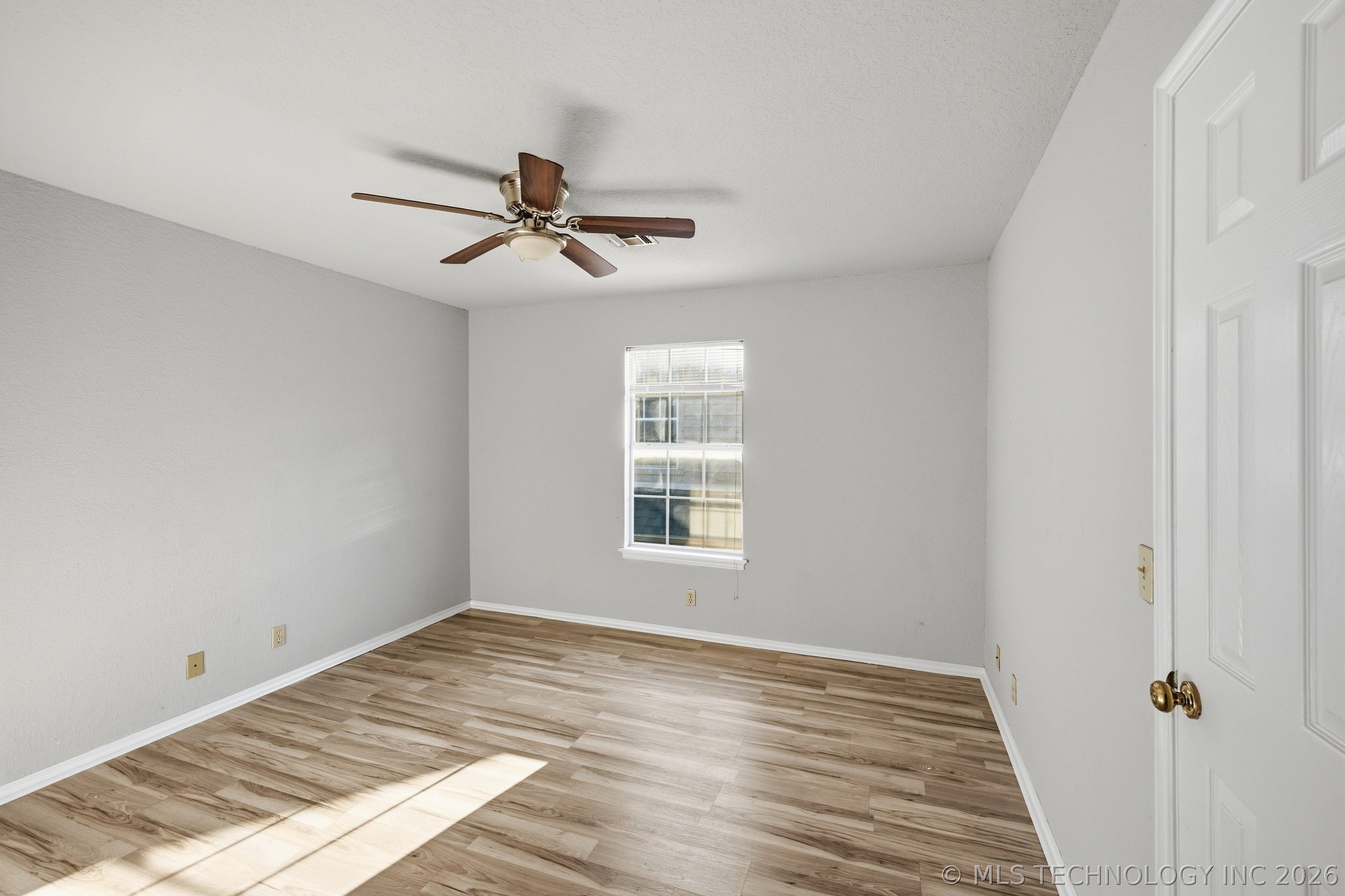 3005 E 90th Place Property Photo 21