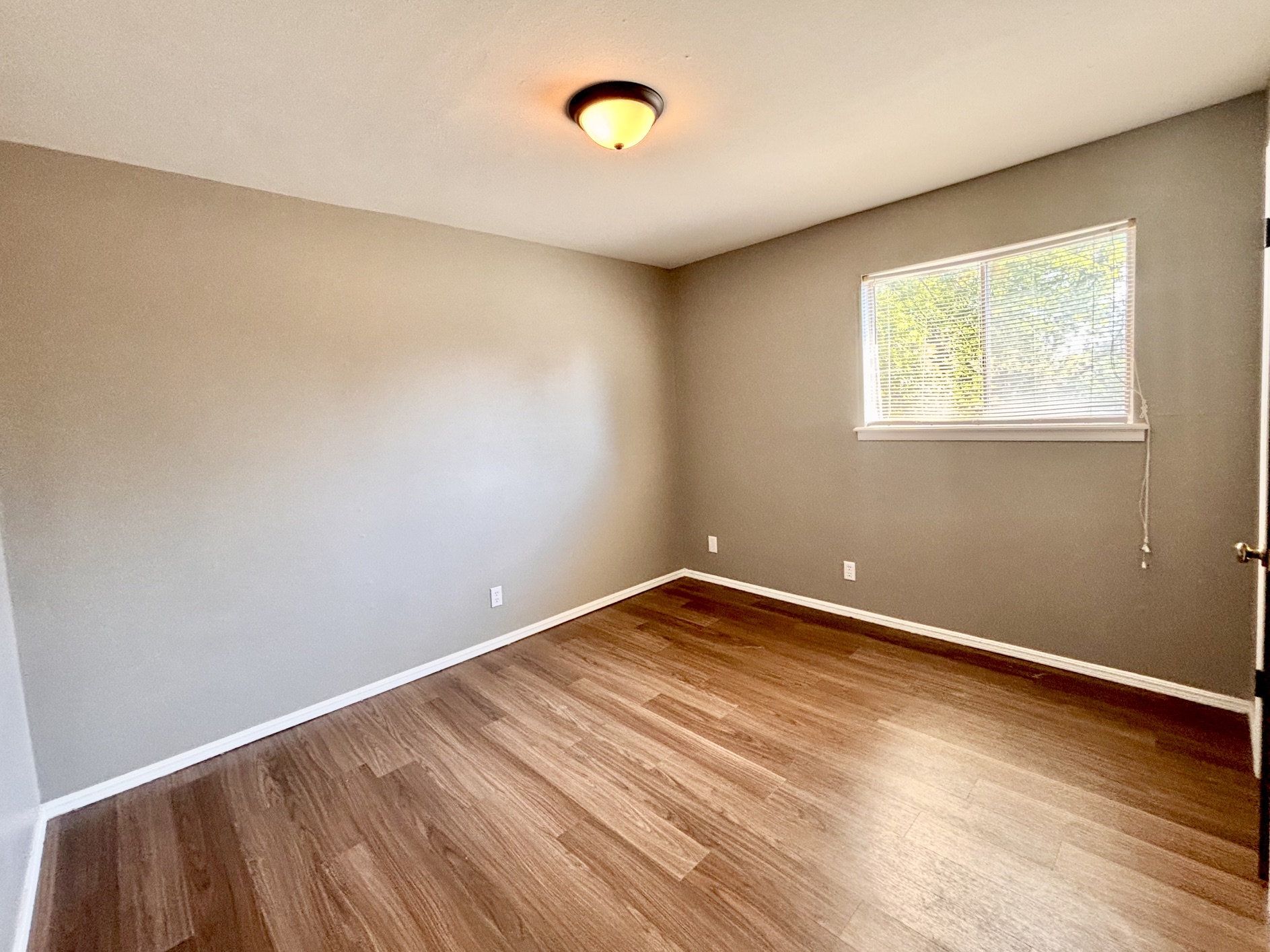 6717 S Richmond Avenue S 638 Property Photo 10