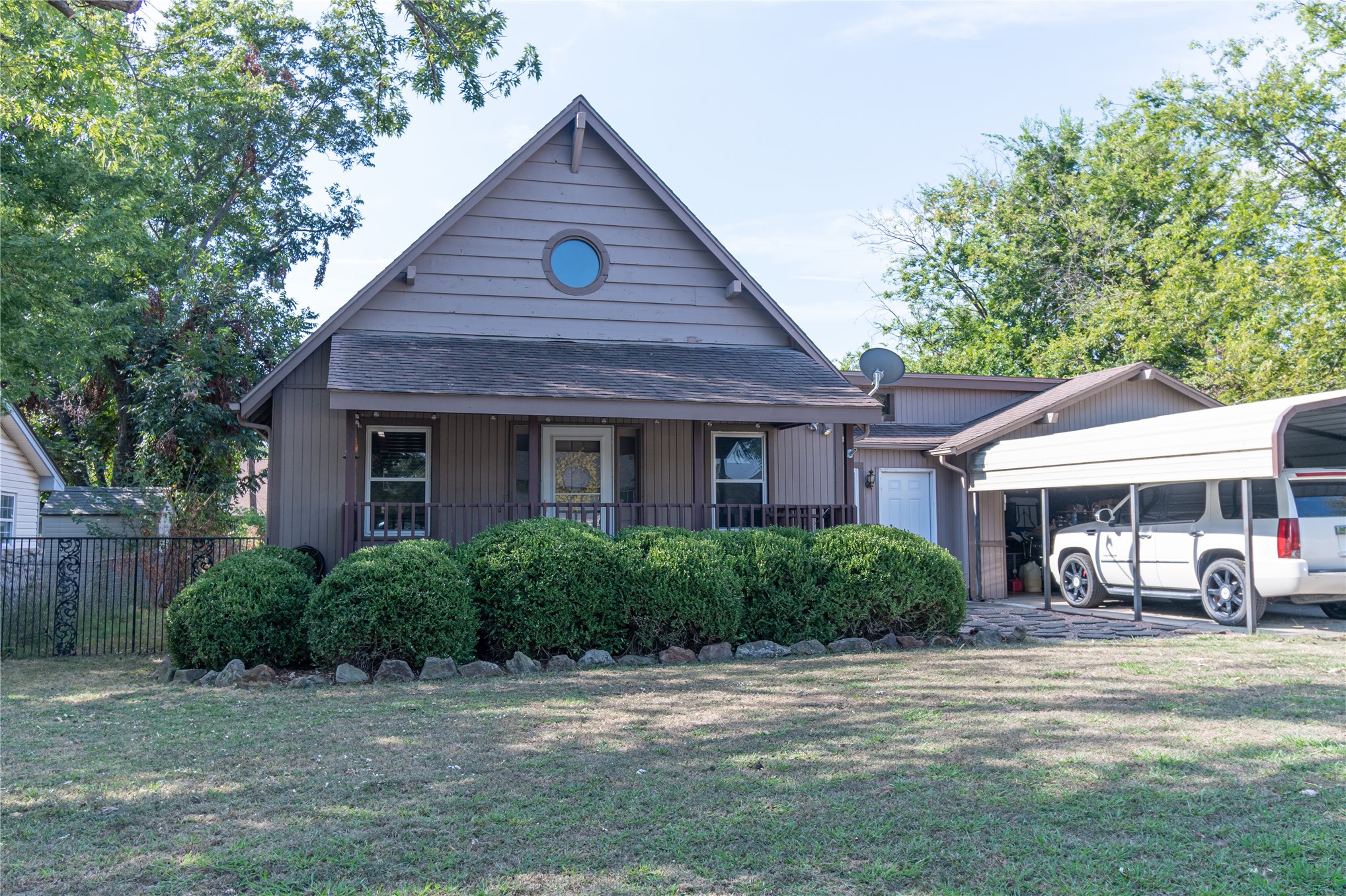 1415 W Bert Street Property Photo 5