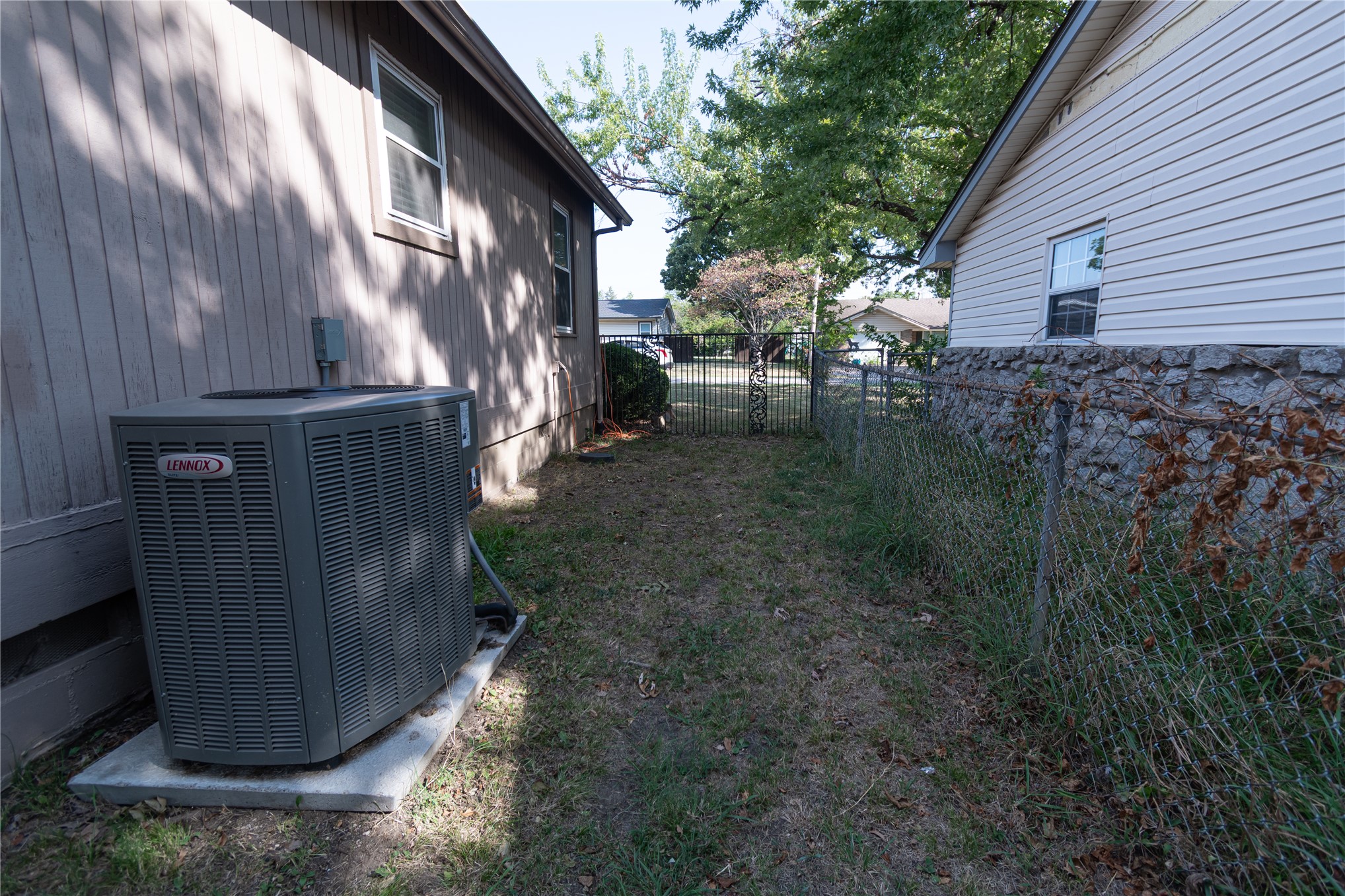 1415 W Bert Street Property Photo 38