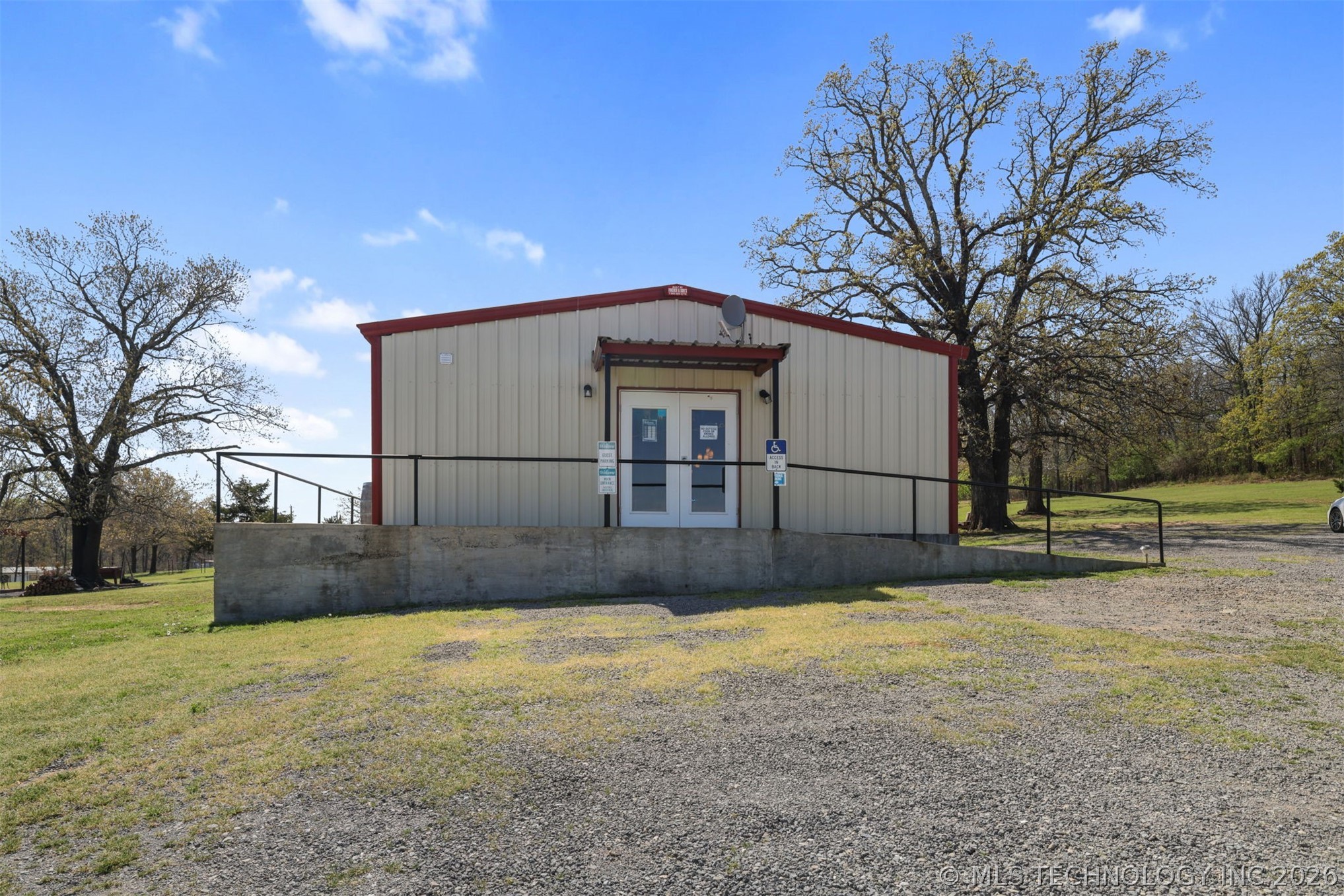 3565 Sawmill Road Property Photo 3