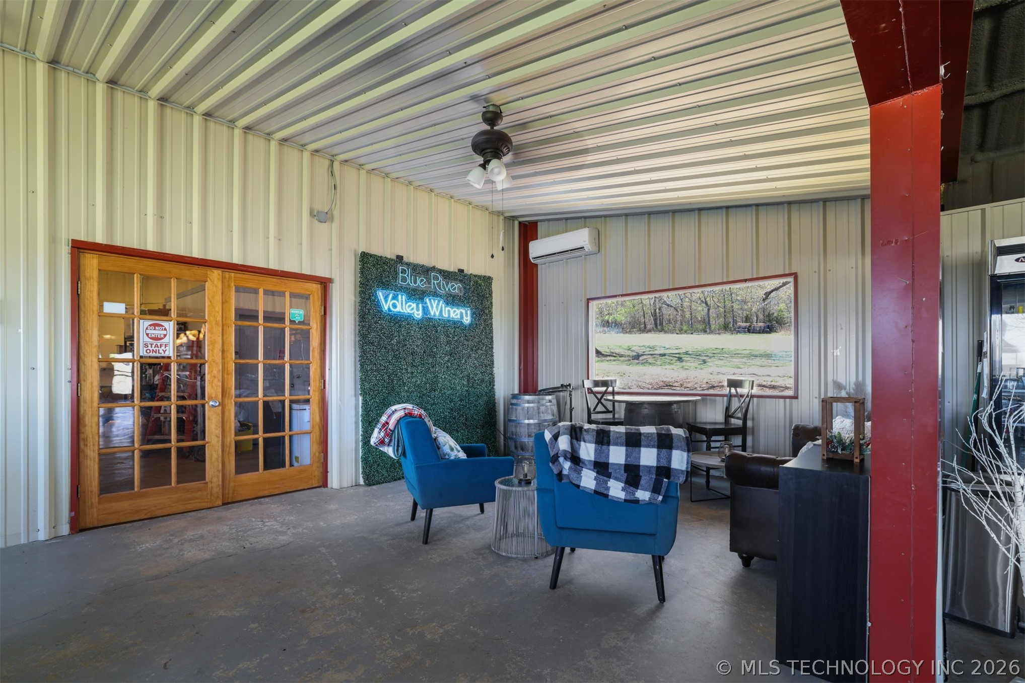 3565 Sawmill Road Property Photo 12