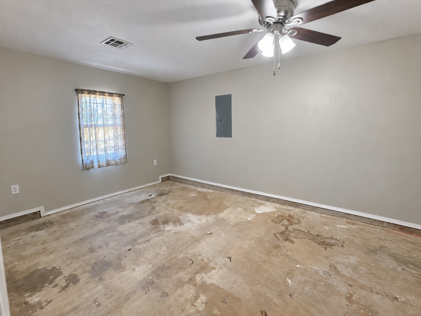 100 Race Avenue Property Photo 16
