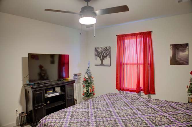 2420 W King Lane Property Photo 25