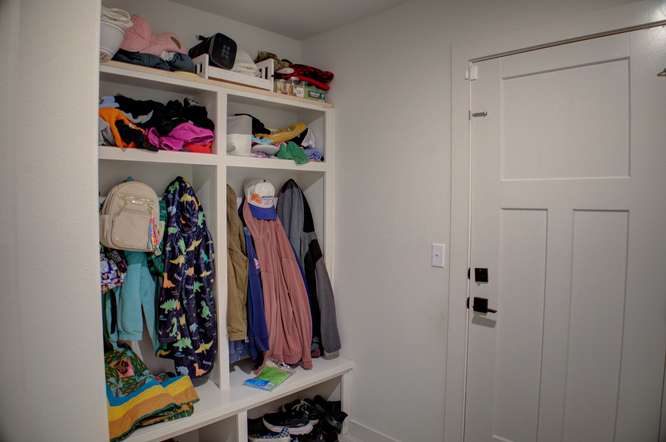 2420 W King Lane Property Photo 27