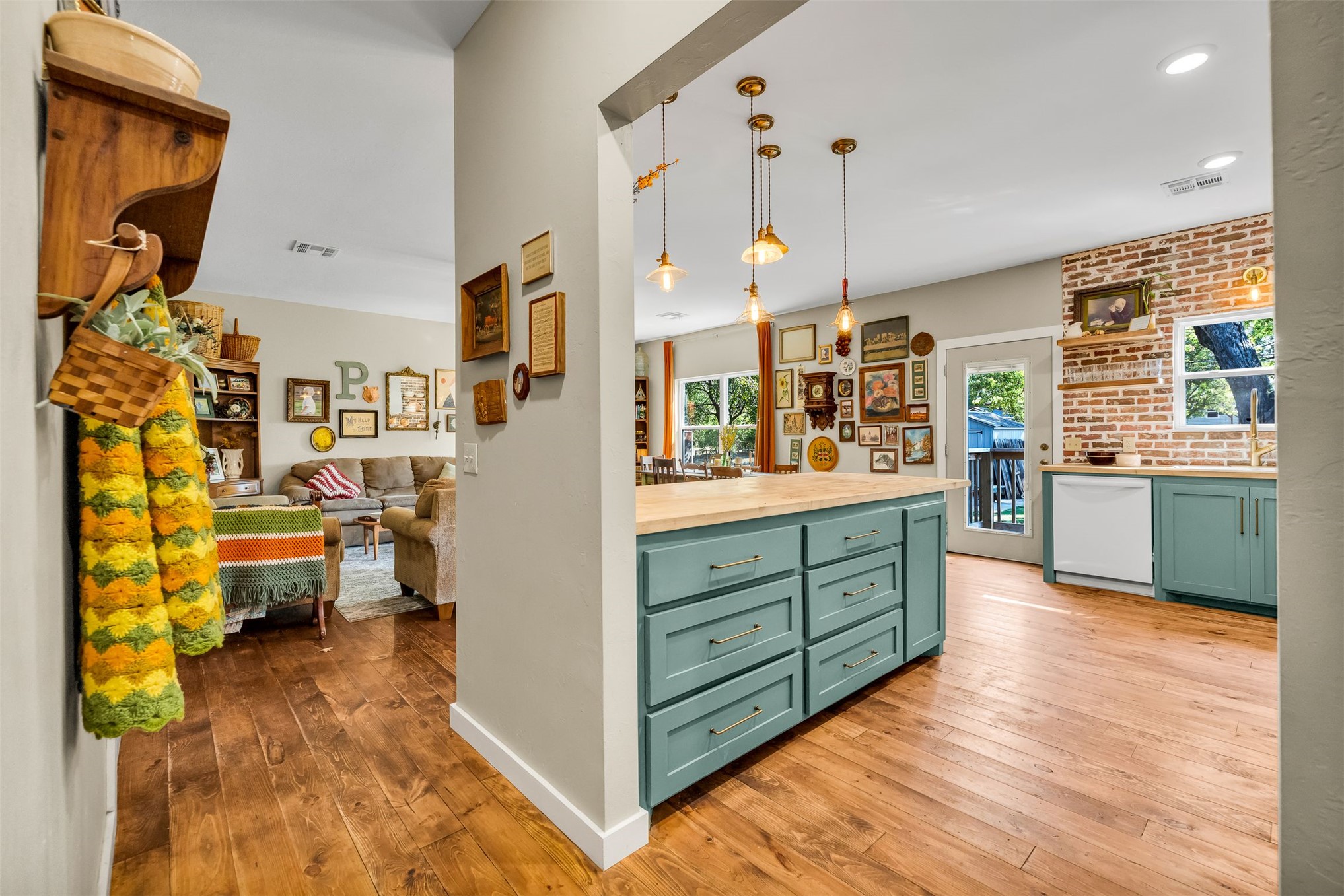 2633408 Property Photo 14