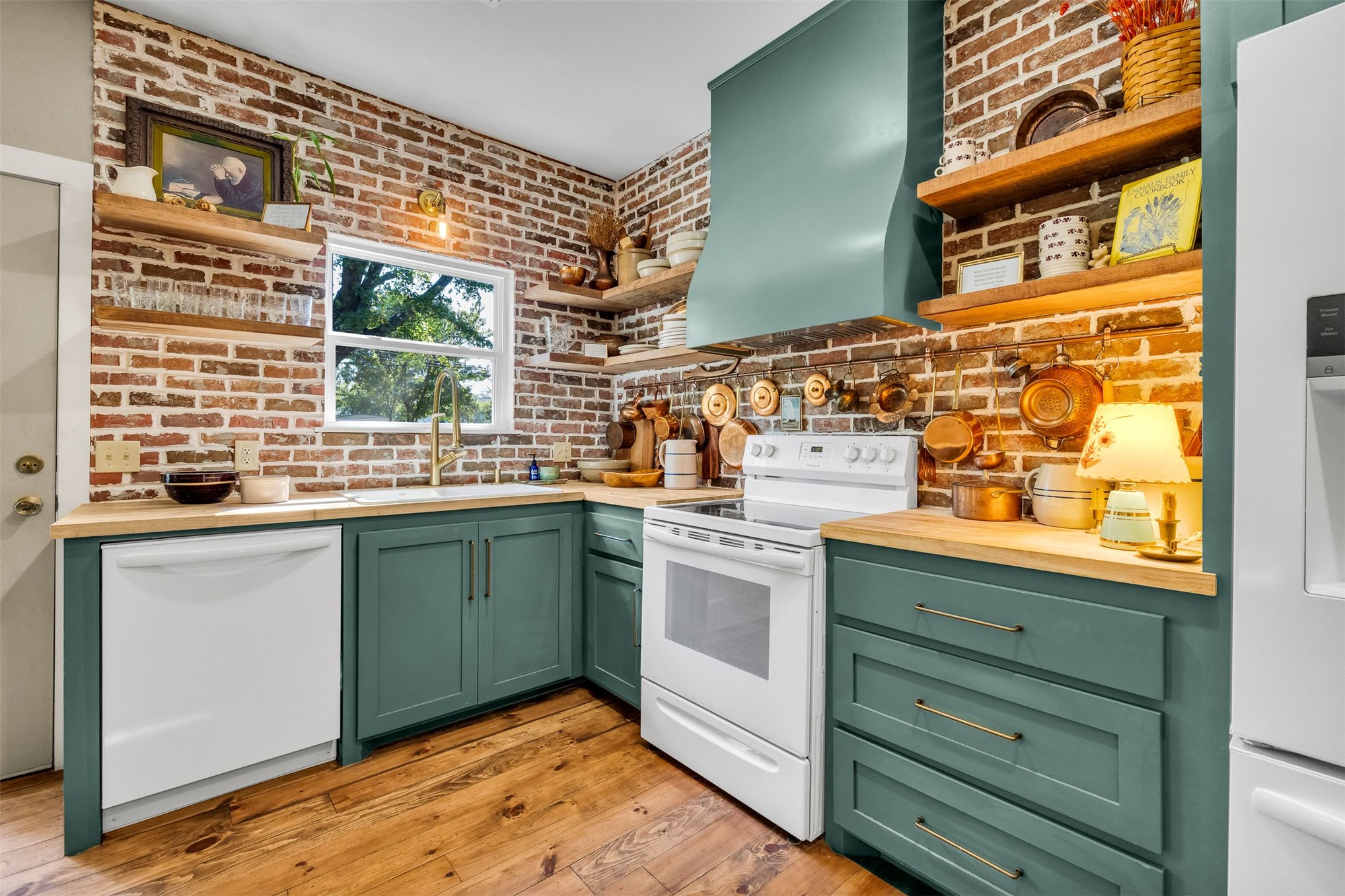 2633408 Property Photo 20