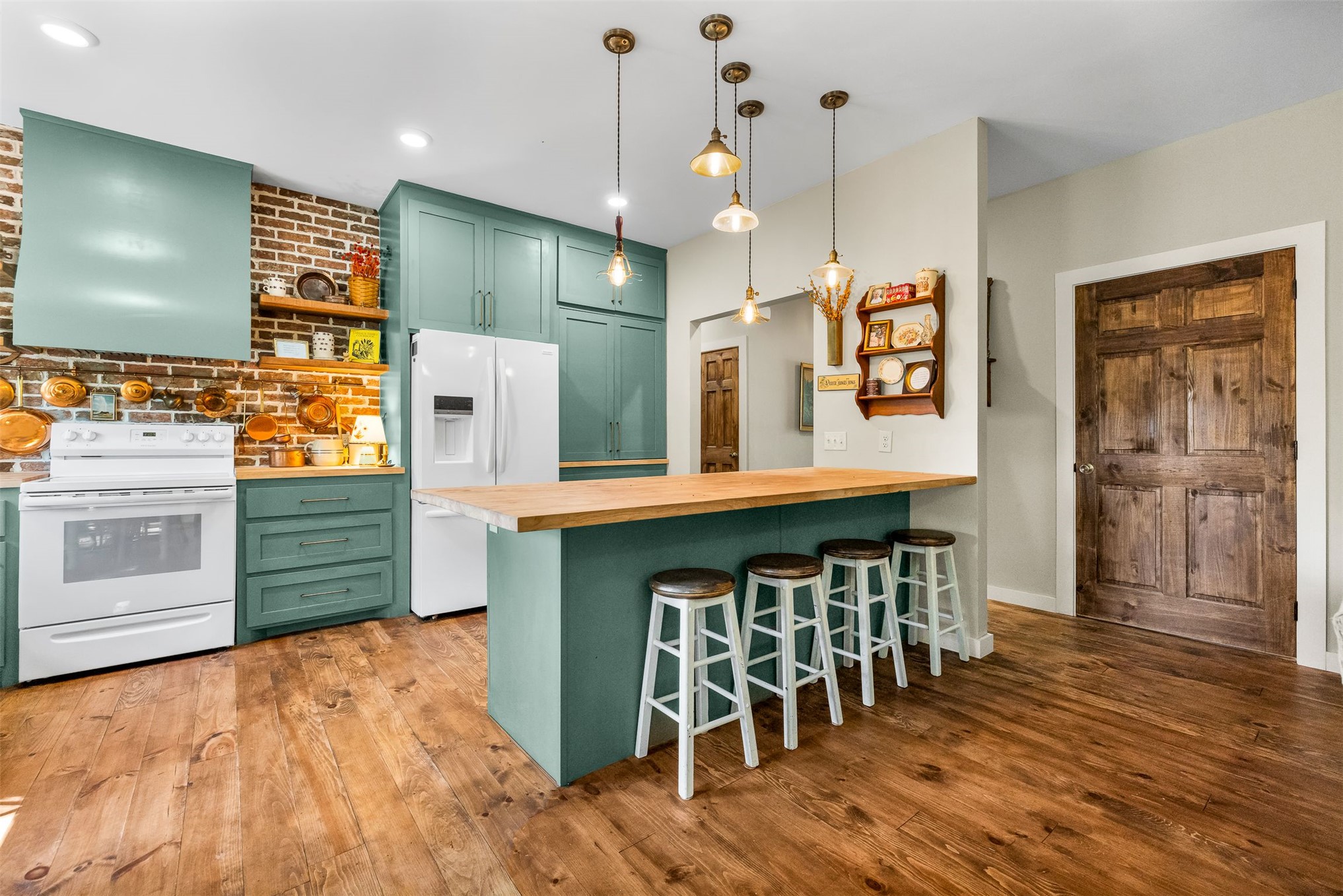 2633408 Property Photo 21