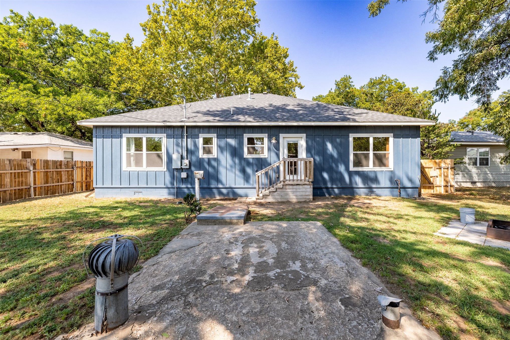 2633408 Property Photo 40