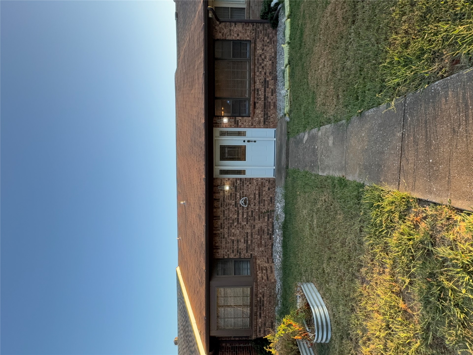 1432 S Stoneridge Manor
