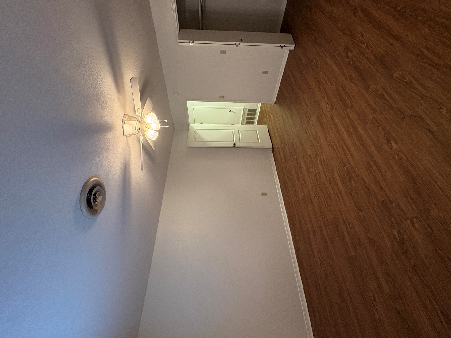 1432 S Stoneridge Manor Property Photo 13