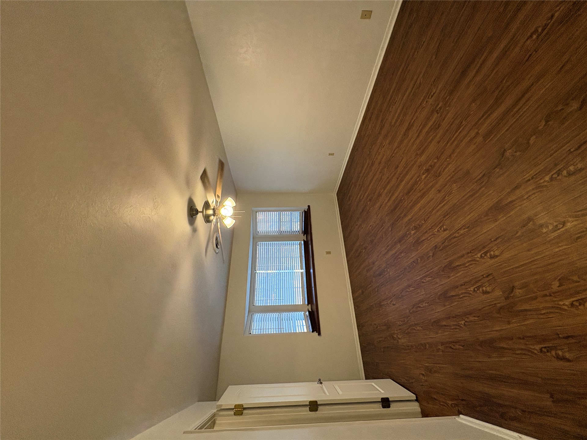 1432 S Stoneridge Manor Property Photo 15