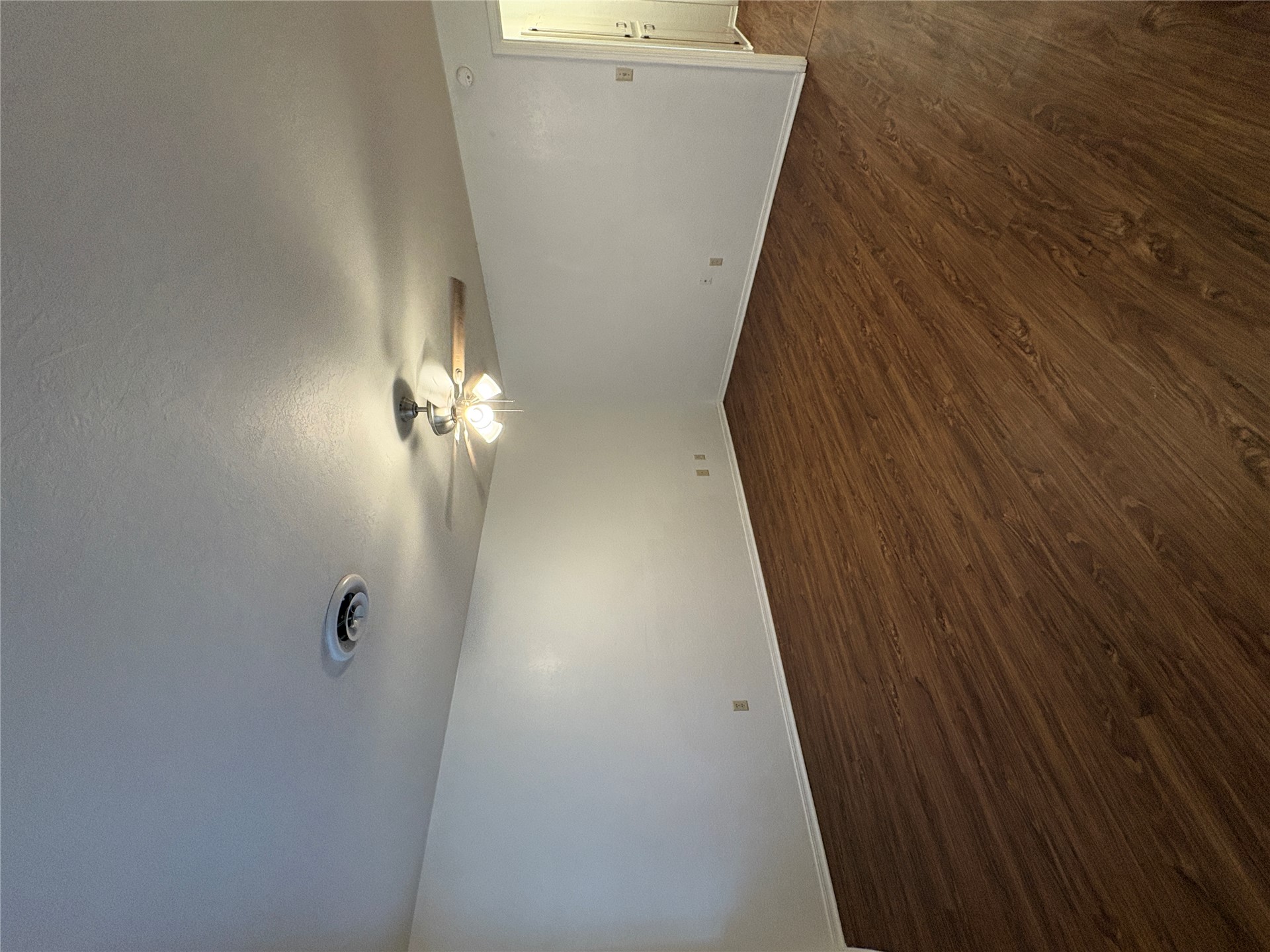 1432 S Stoneridge Manor Property Photo 18