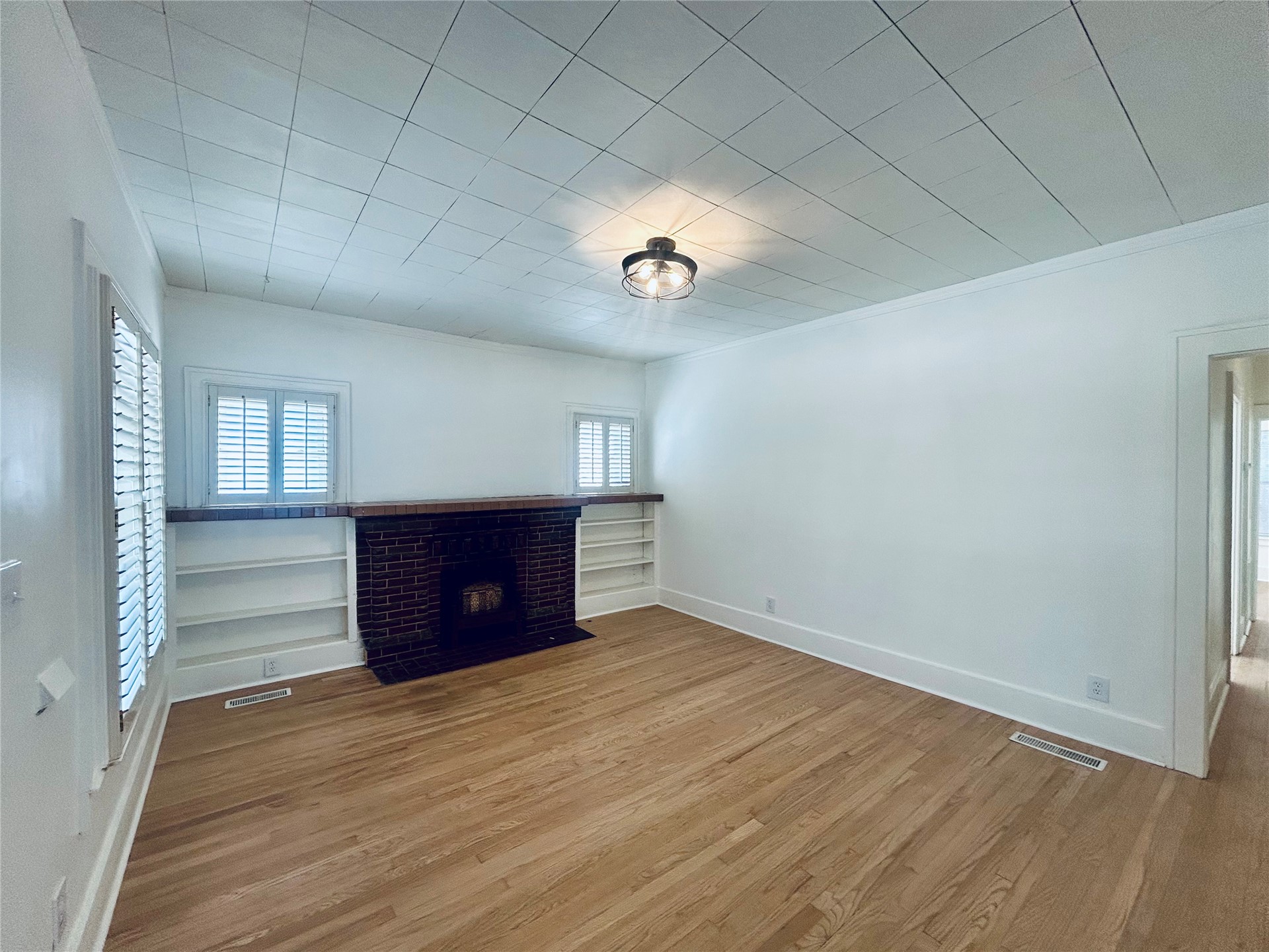 1020 S Quincy Avenue Property Photo 2