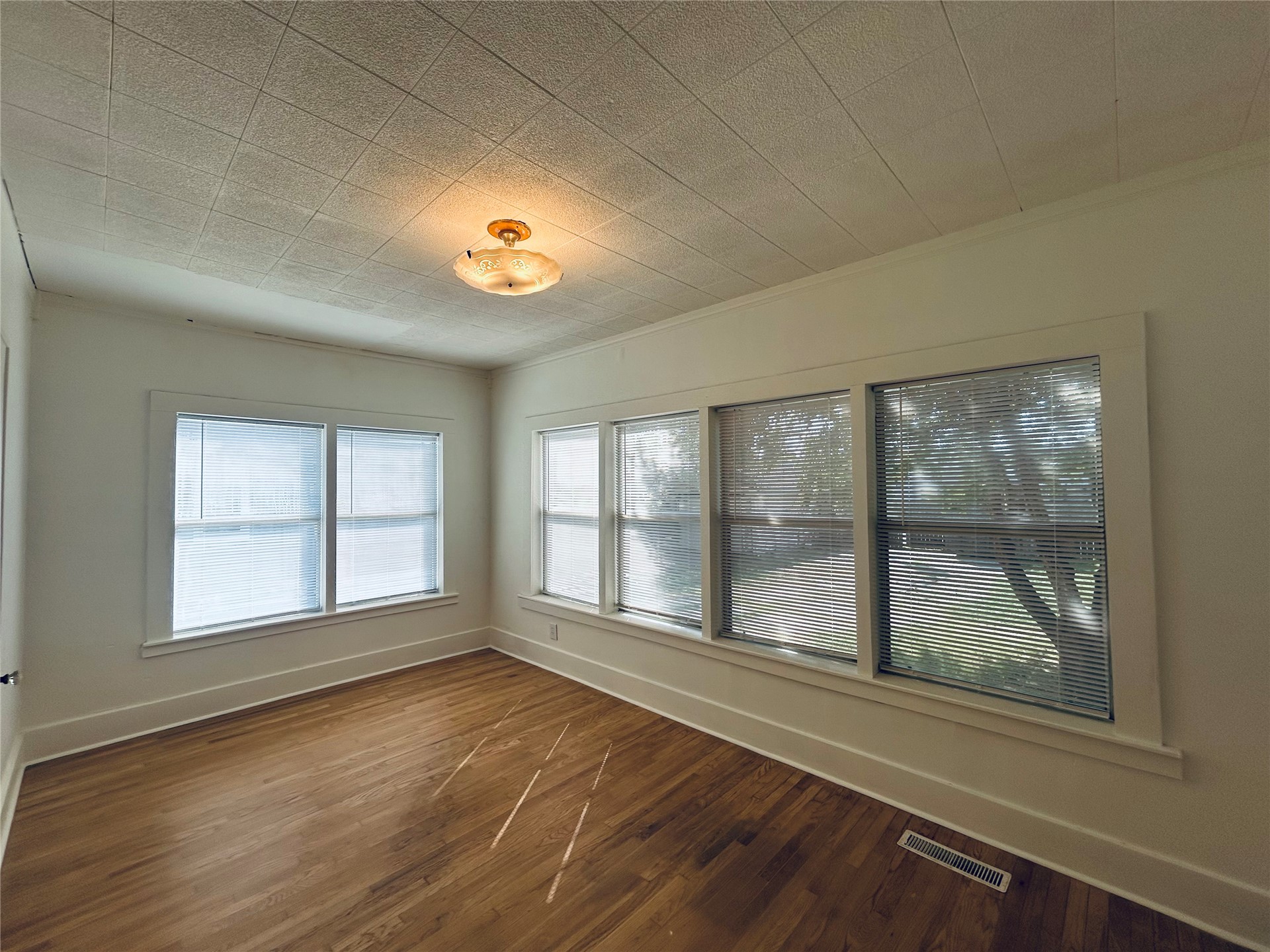 1020 S Quincy Avenue Property Photo 11
