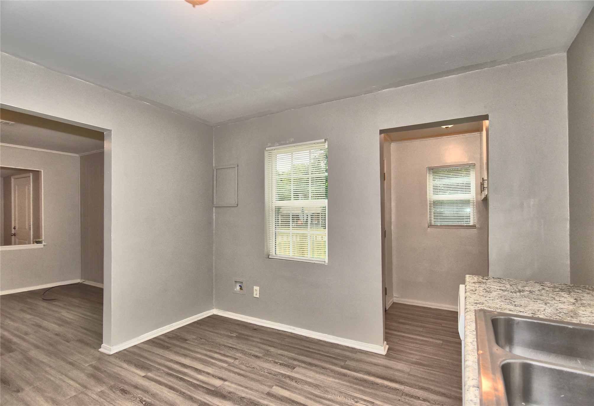 903 N Industrial Avenue Property Photo 9