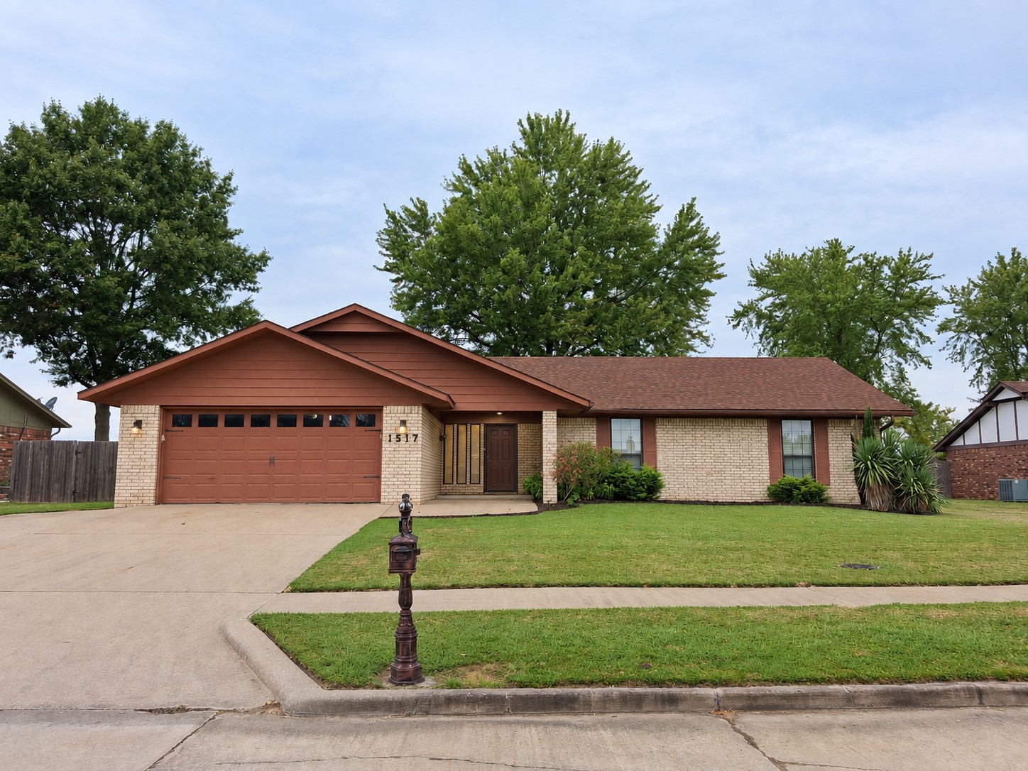 1517 Merlin Circle Property Photo 1