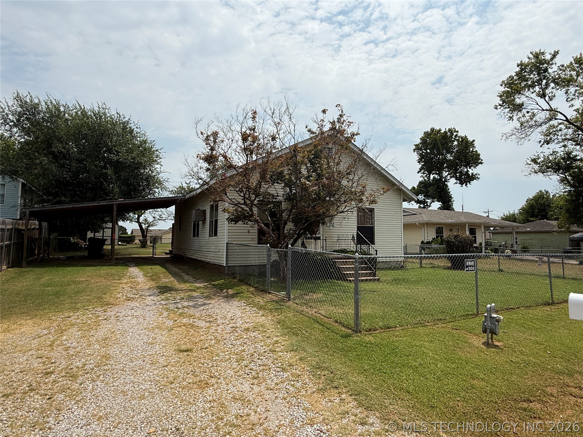 700 Perdue Avenue Property Photo 2