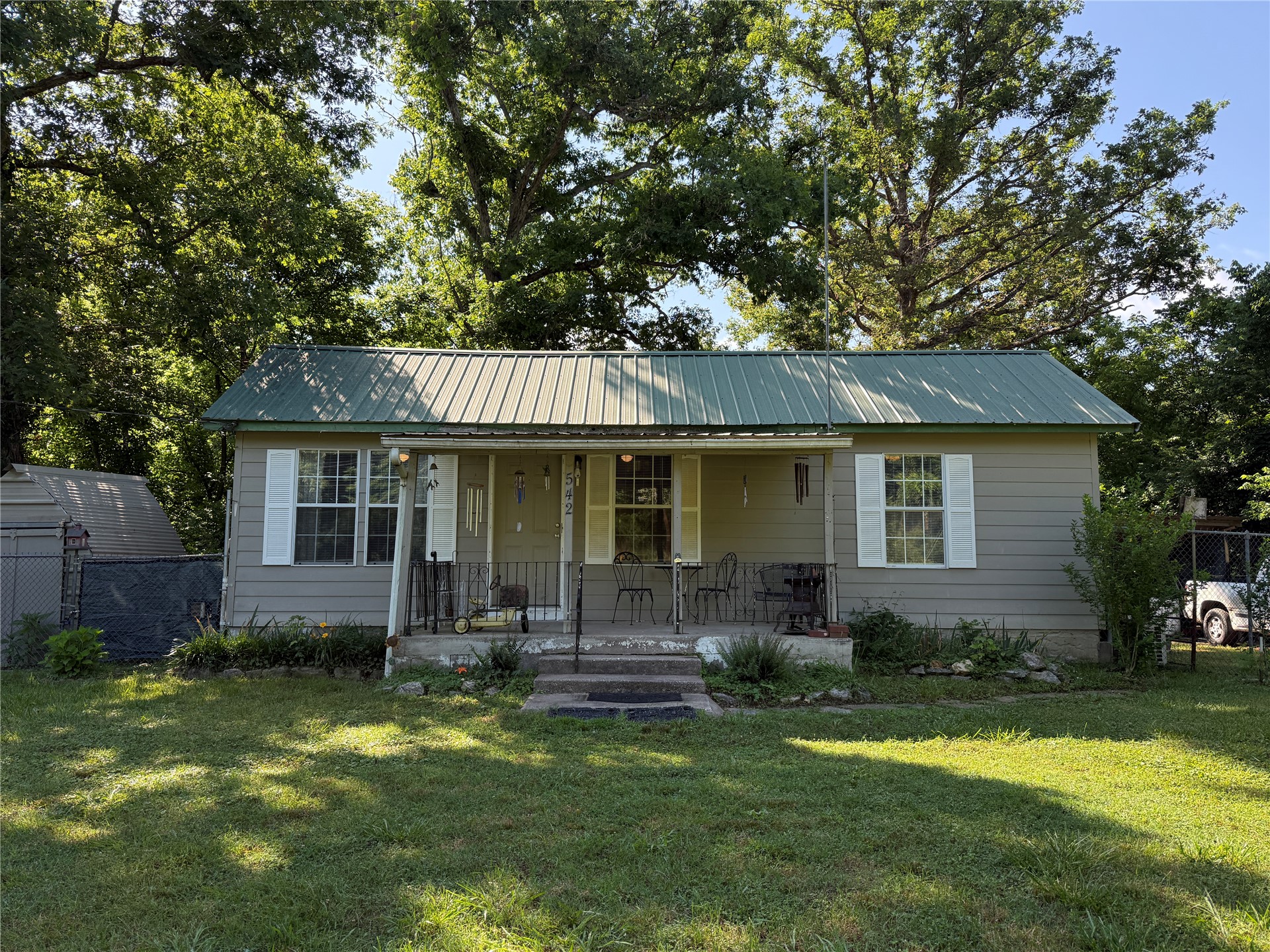 2633430 Property Photo 2