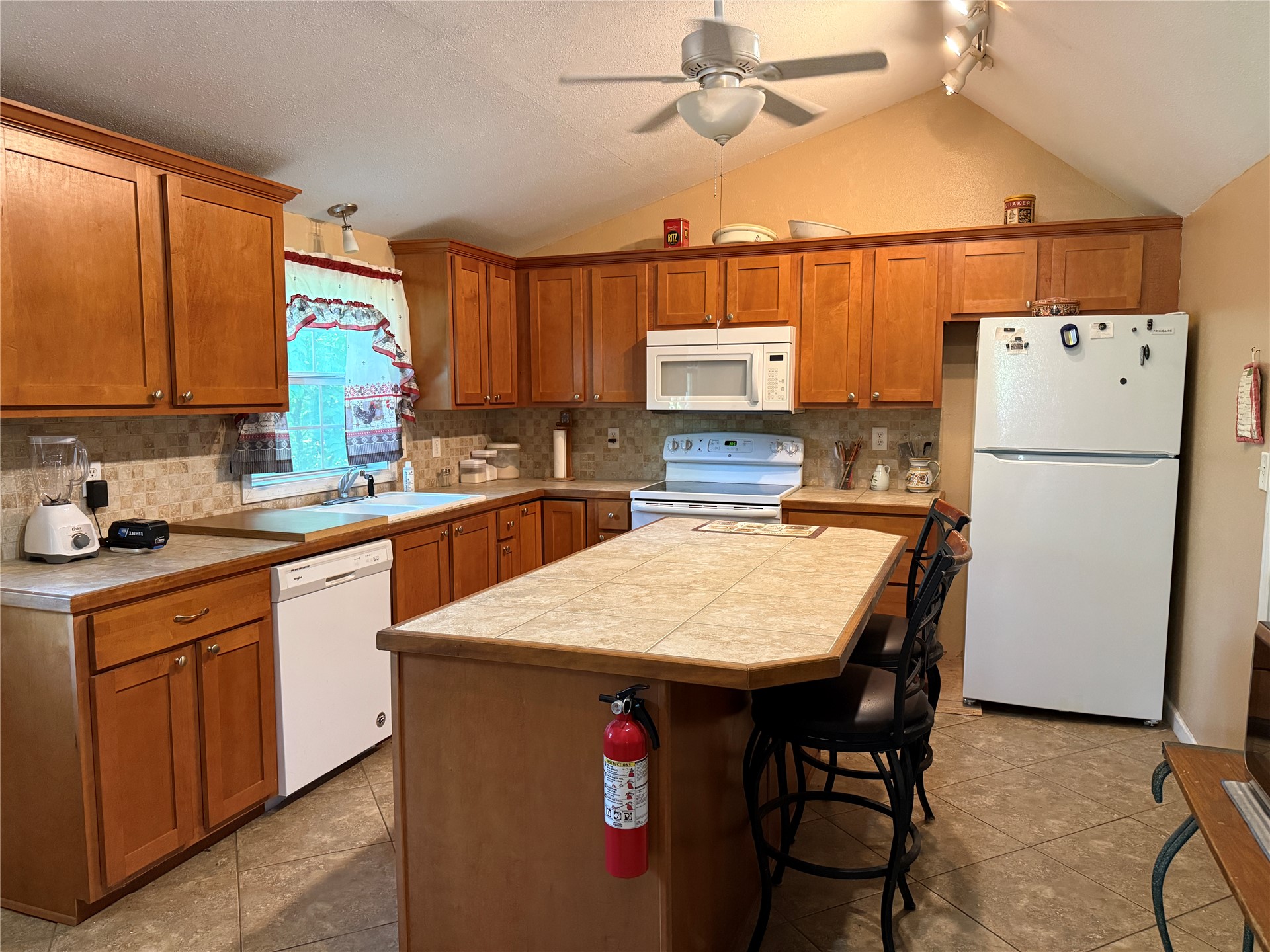 2633430 Property Photo 10