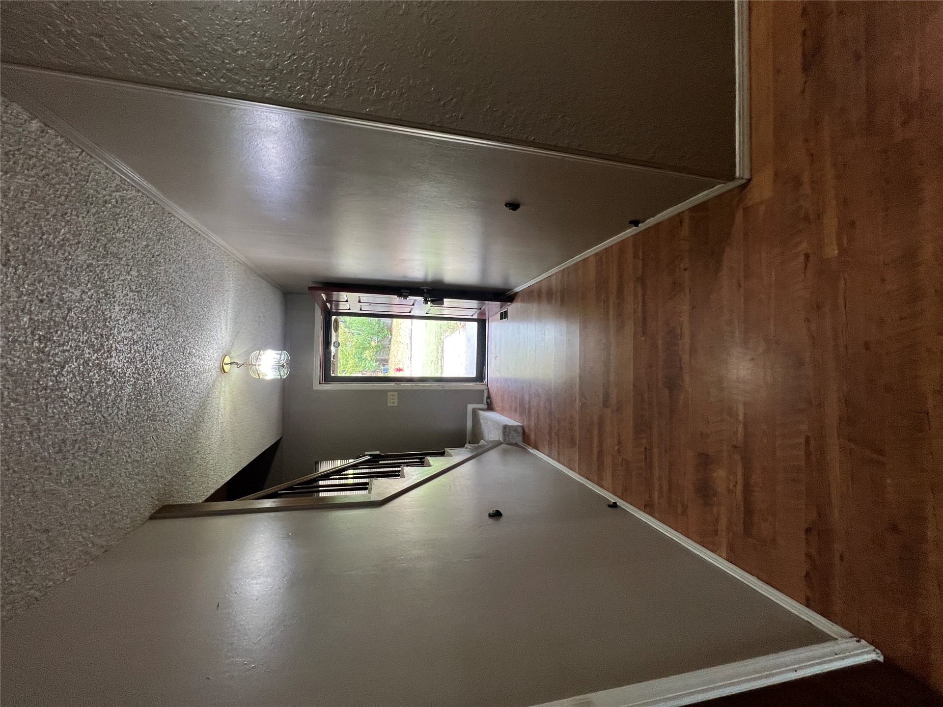1000 S Redbud Avenue Property Photo 3