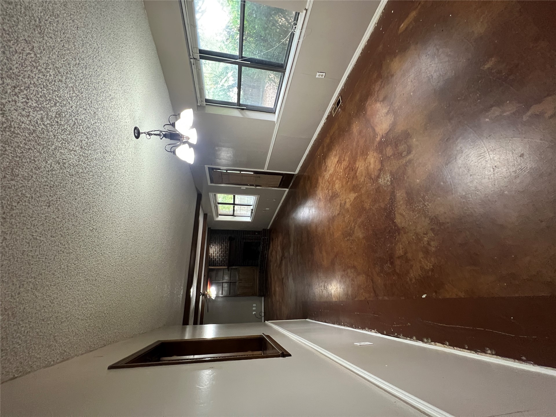1000 S Redbud Avenue Property Photo 8
