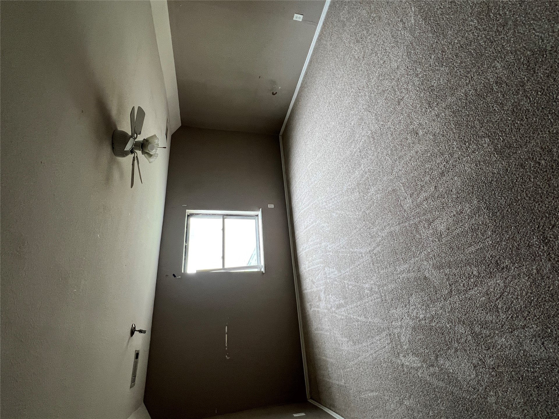 1000 S Redbud Avenue Property Photo 19