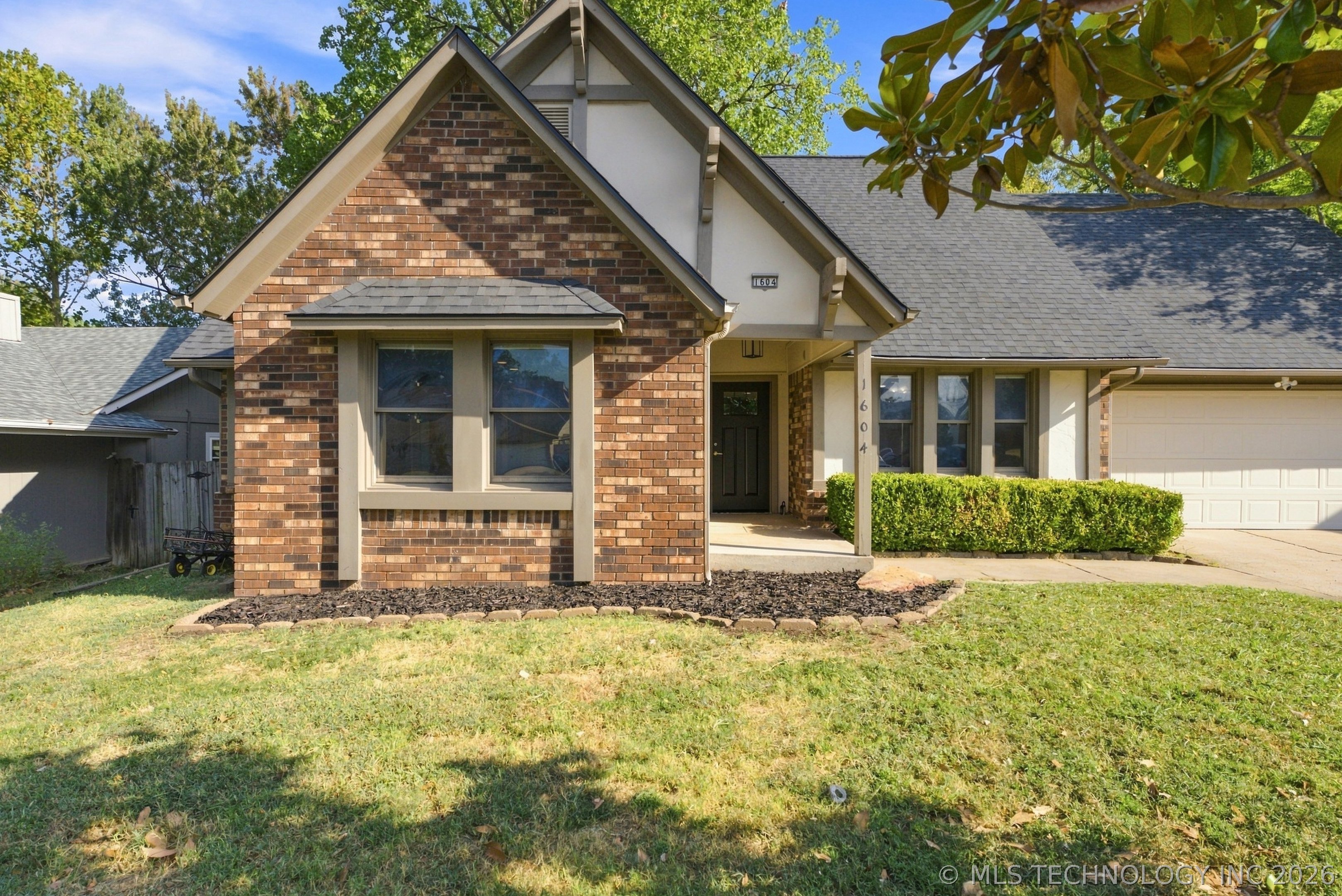 1604 W Pittsburg Street Property Photo 5