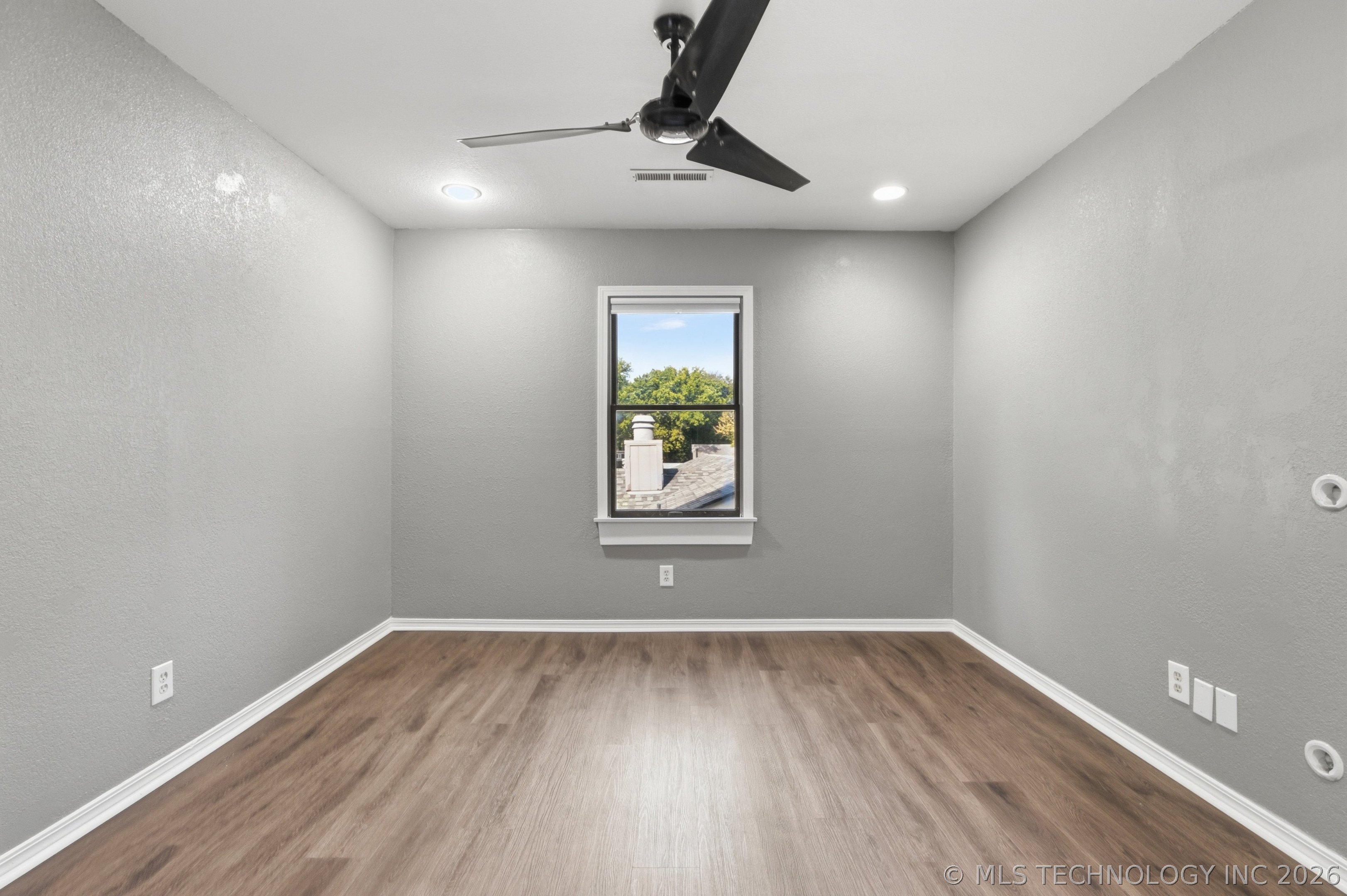 1604 W Pittsburg Street Property Photo 32
