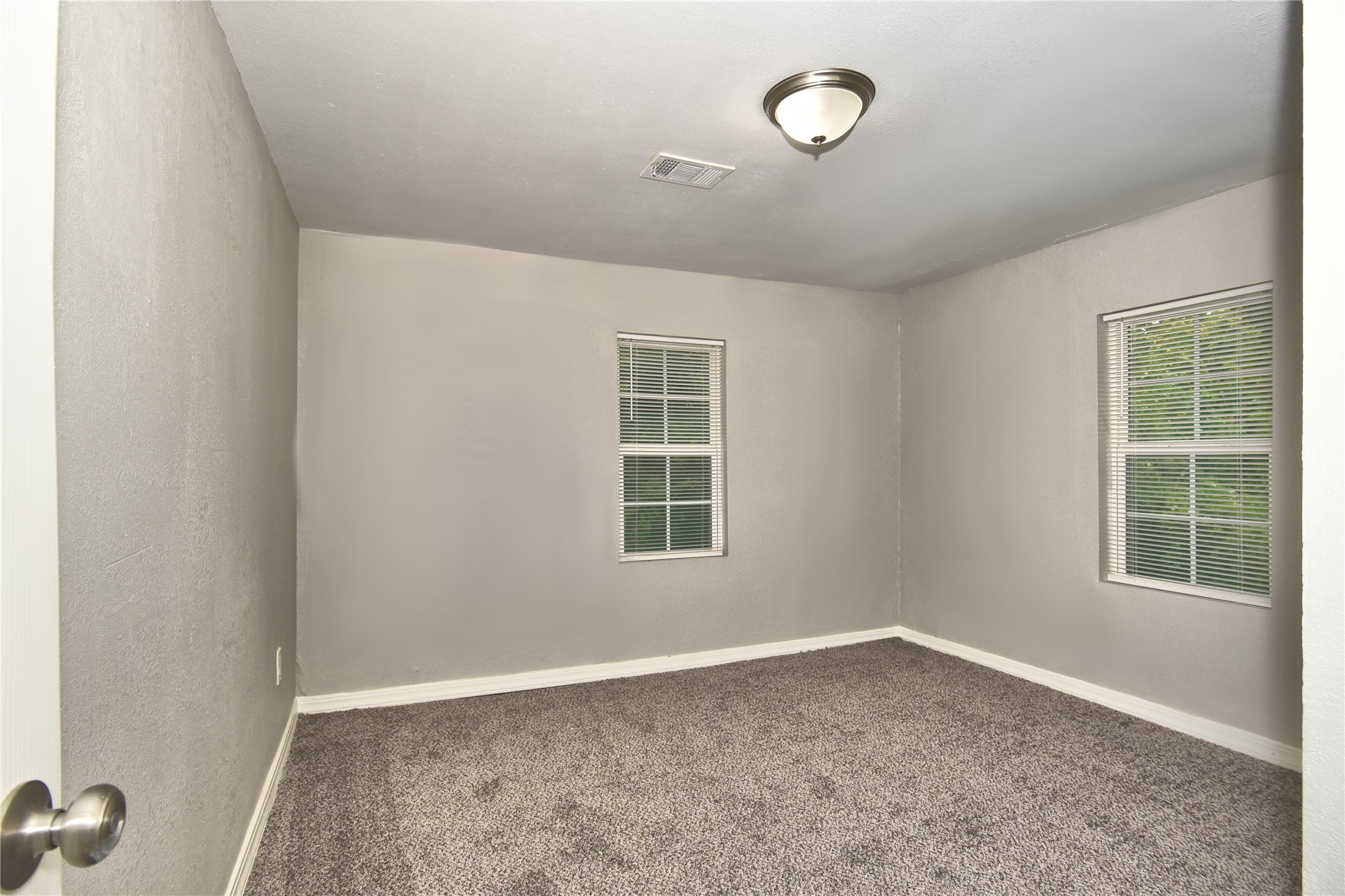 502 N Industrial Avenue E Property Photo 16