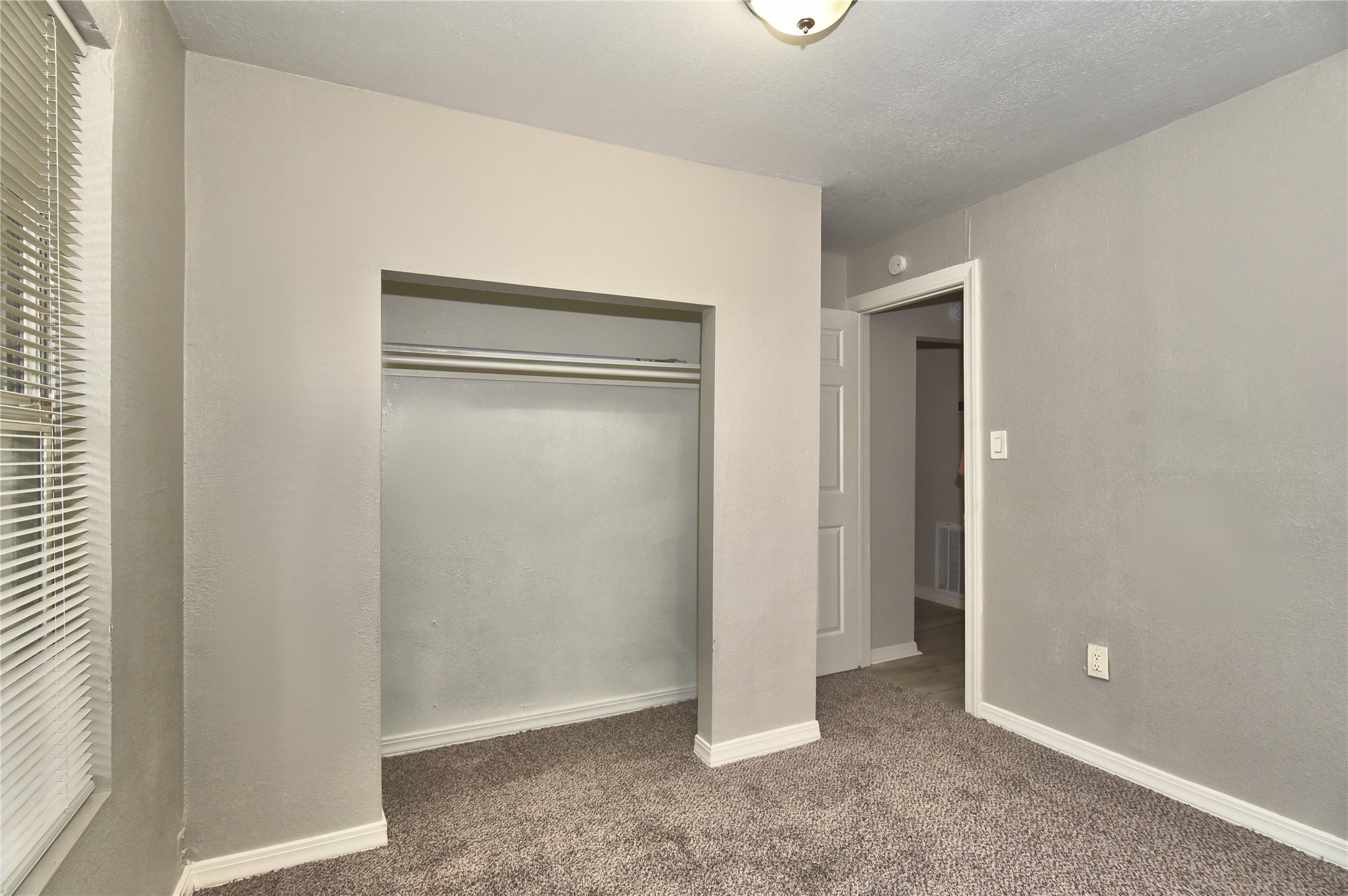502 N Industrial Avenue E Property Photo 20