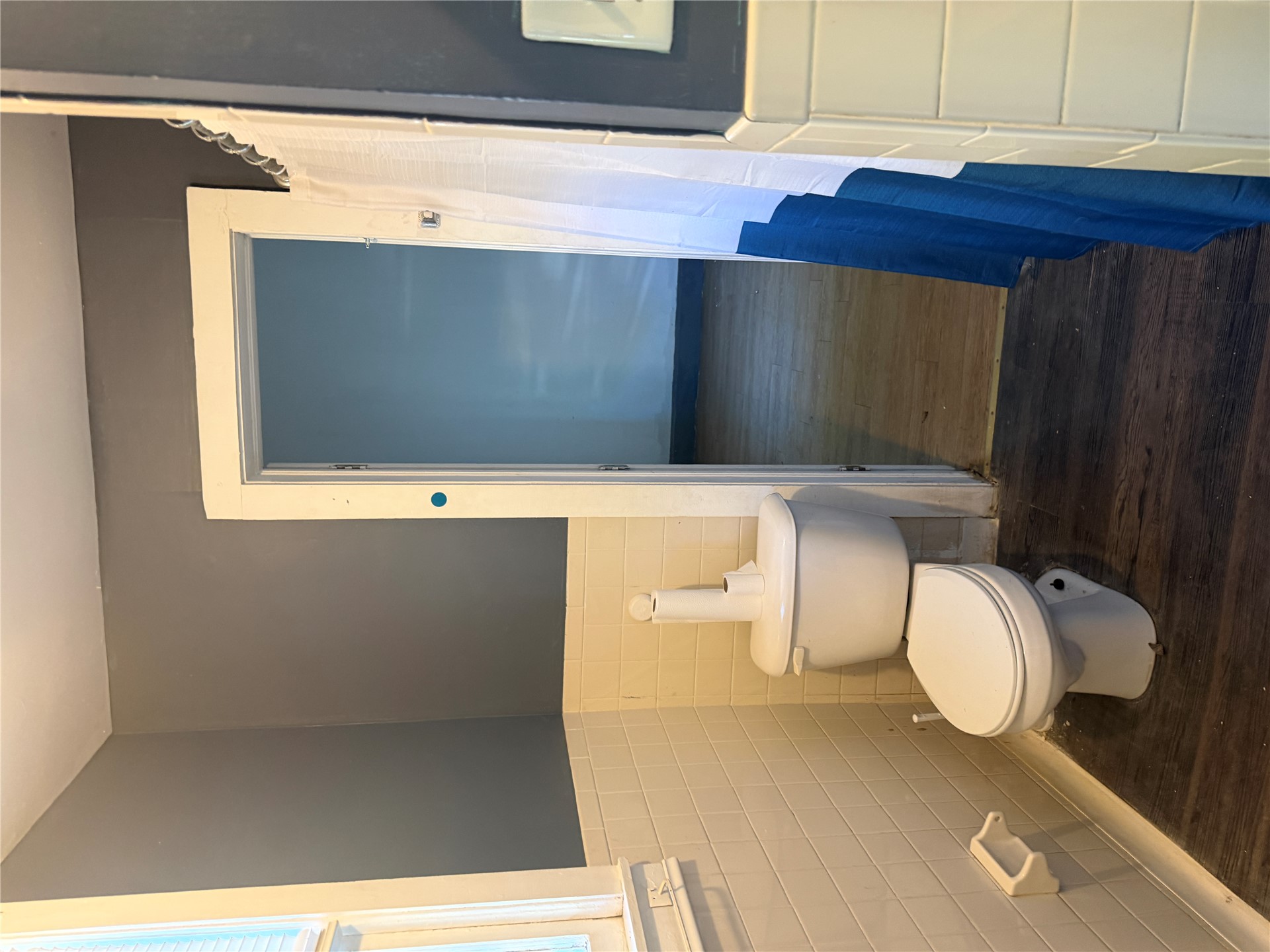 2106 Court Property Photo 5