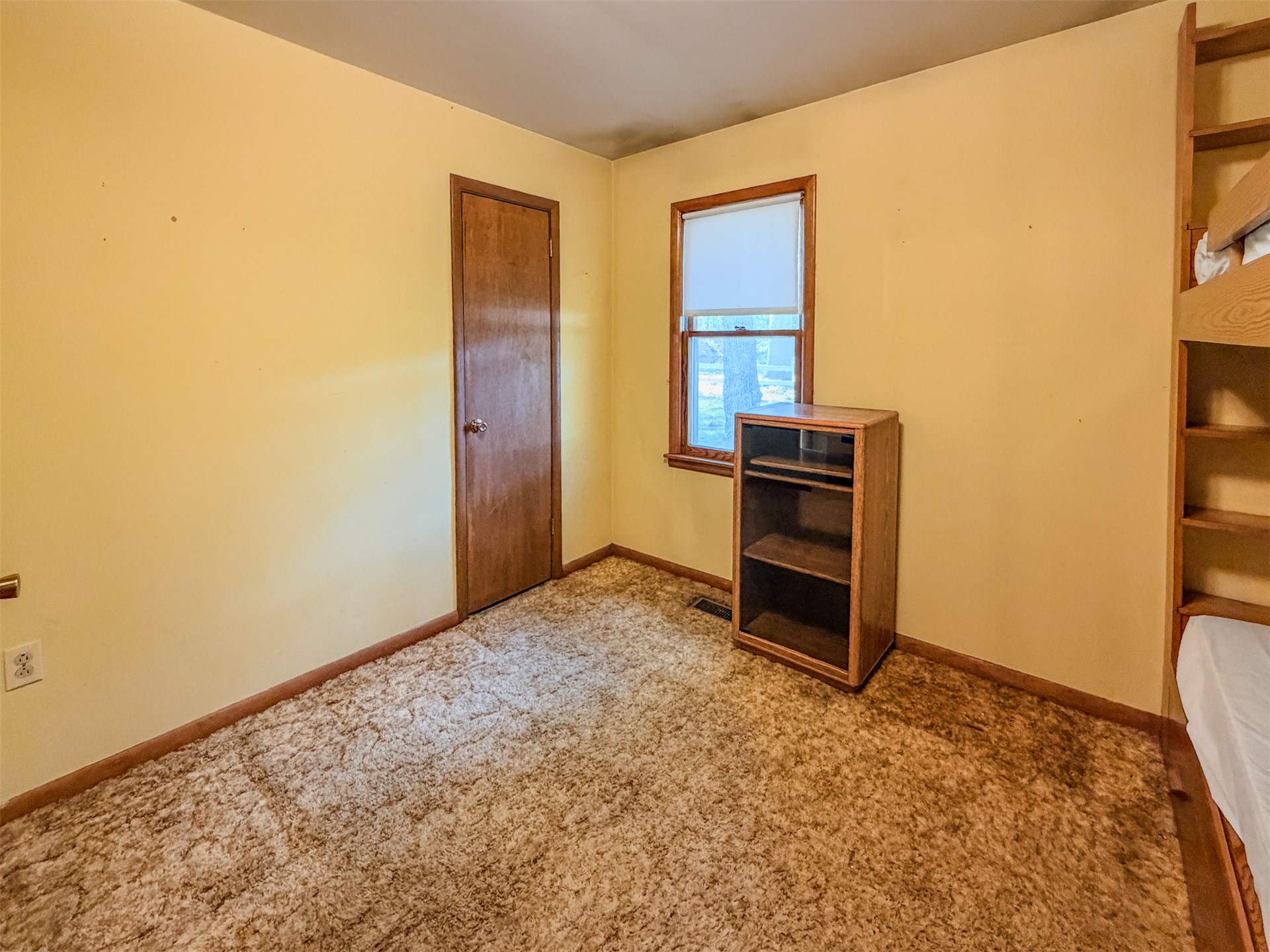 1121 W 4th Street Property Photo 28