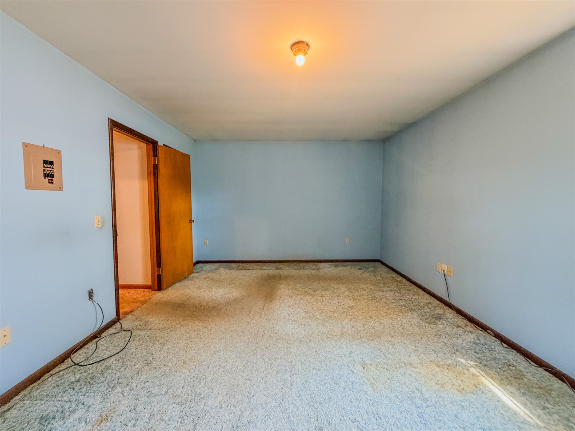 1121 W 4th Street Property Photo 34