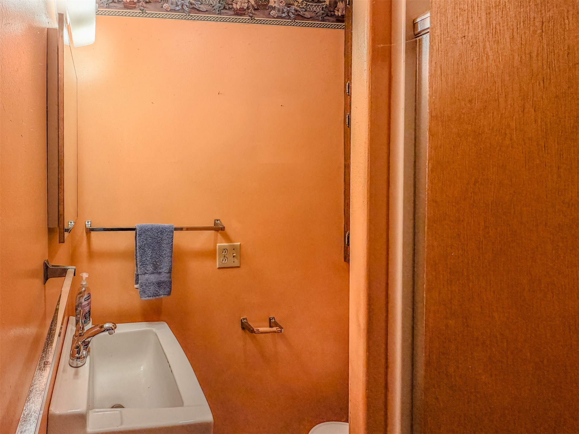 1121 W 4th Street Property Photo 36