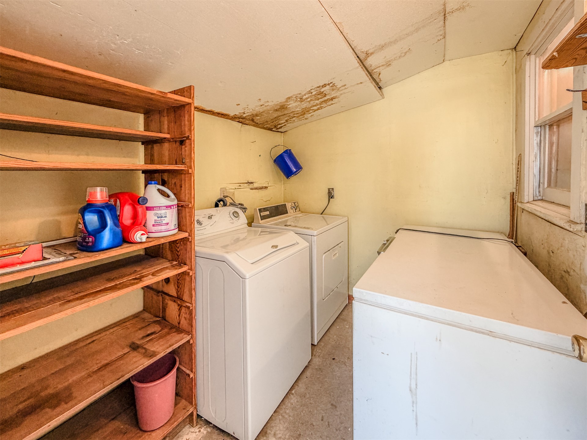 1121 W 4th Street Property Photo 39