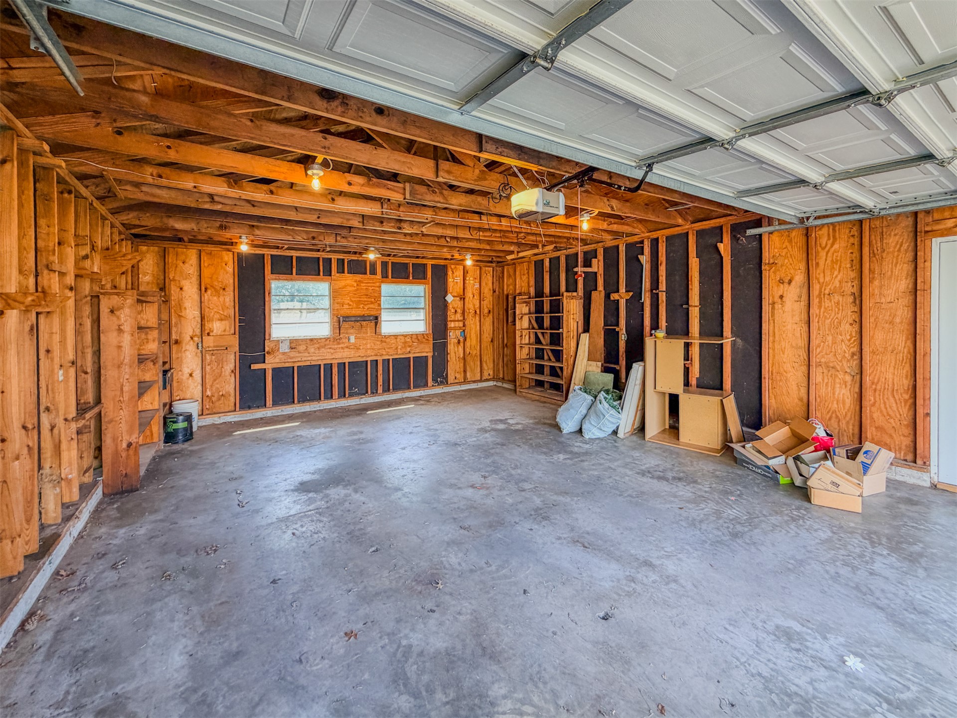 1121 W 4th Street Property Photo 46