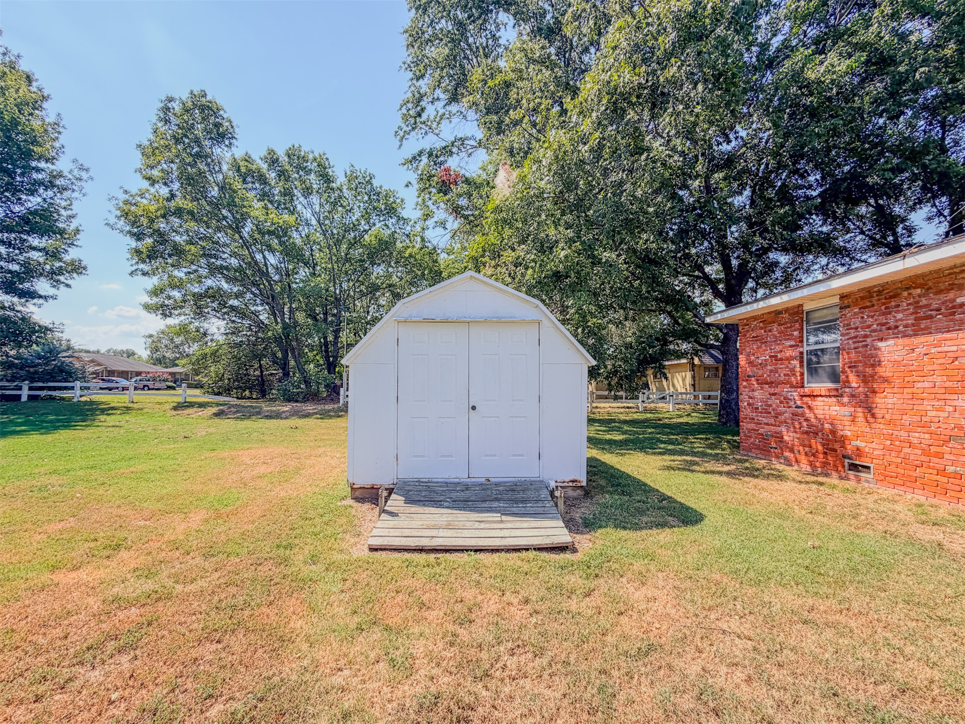 1121 W 4th Street Property Photo 48