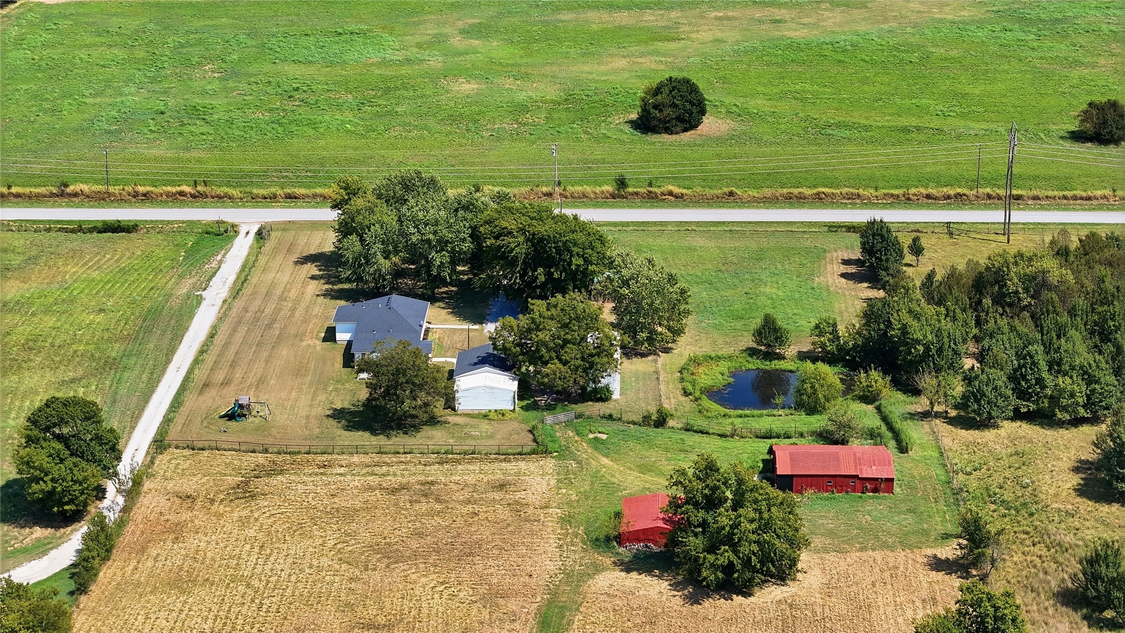 15802 Elwood Avenue Property Photo 8