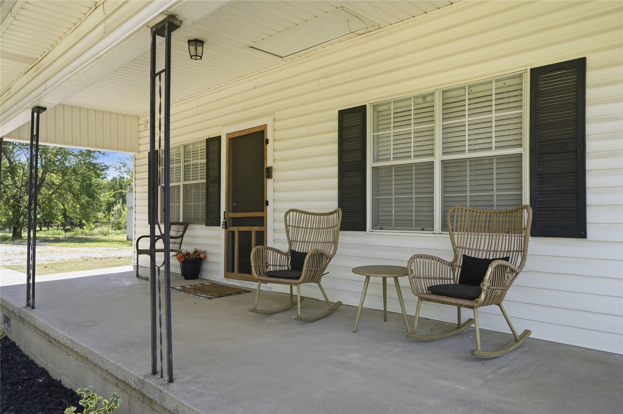 15802 Elwood Avenue Property Photo 19
