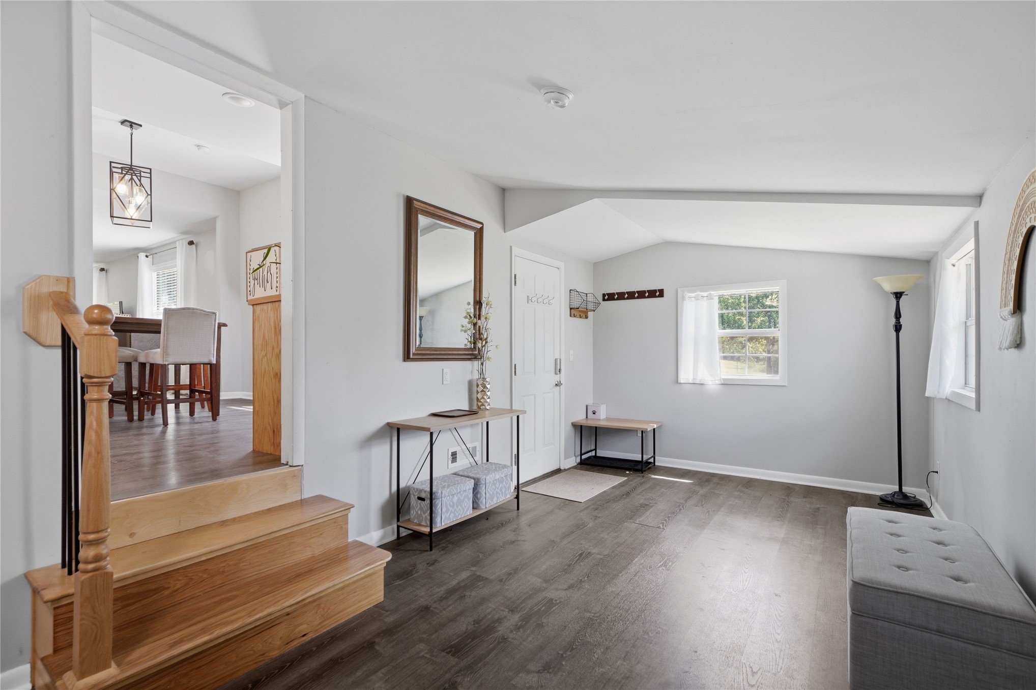15802 Elwood Avenue Property Photo 40