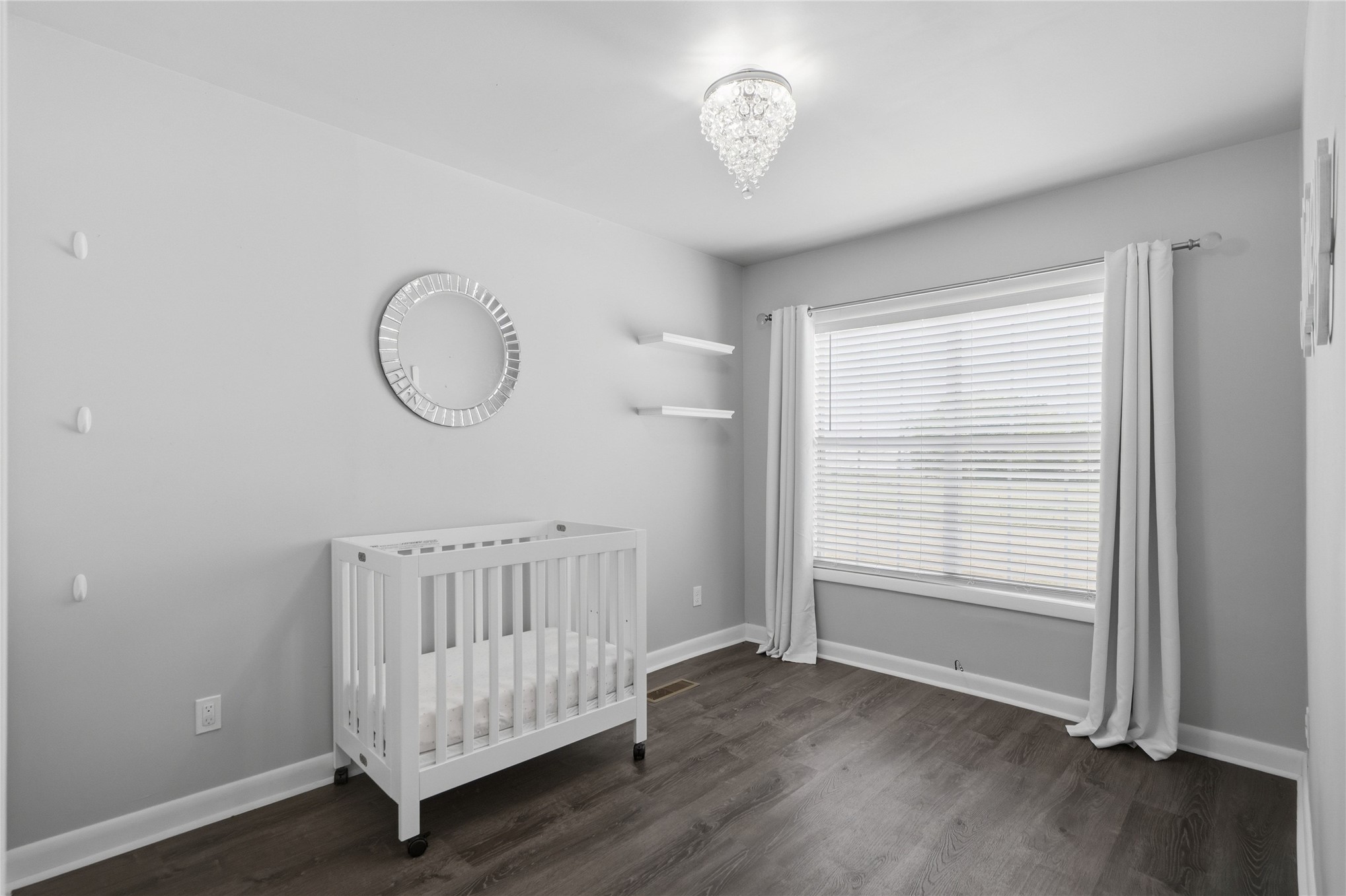 15802 Elwood Avenue Property Photo 43