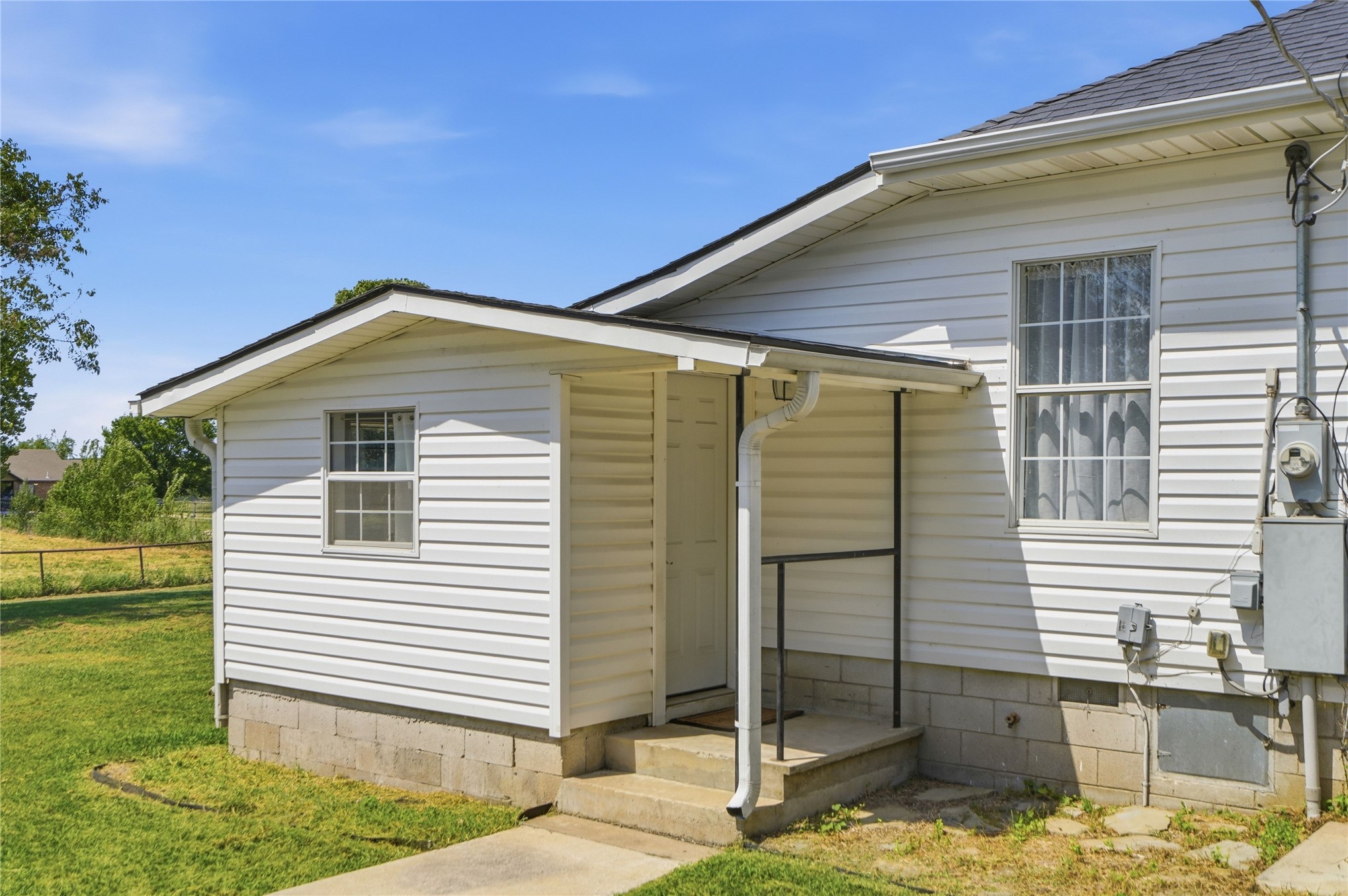 15802 Elwood Avenue Property Photo 52