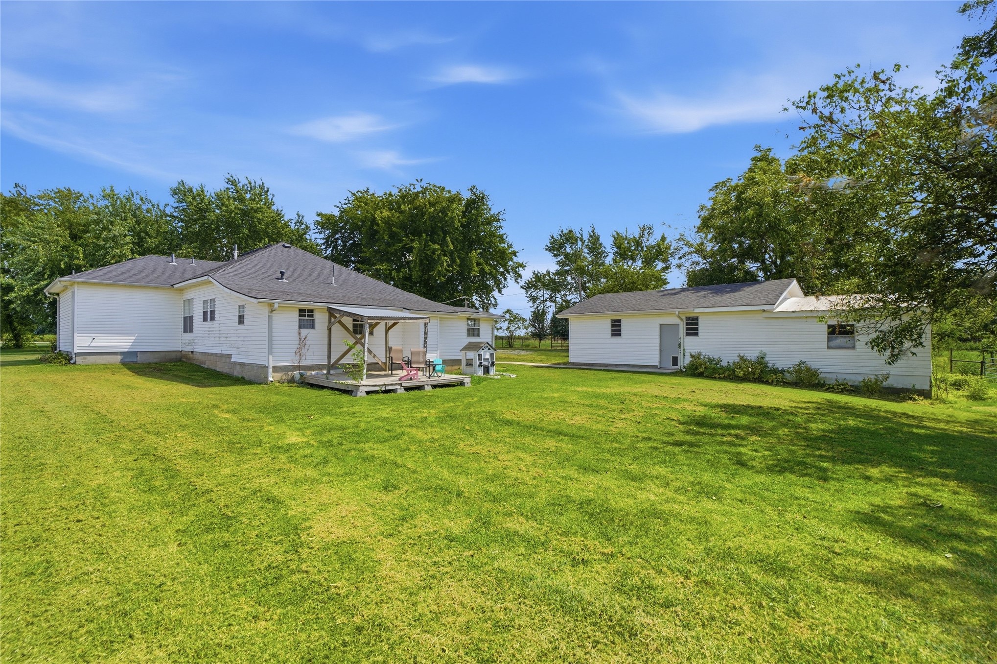 15802 Elwood Avenue Property Photo 55