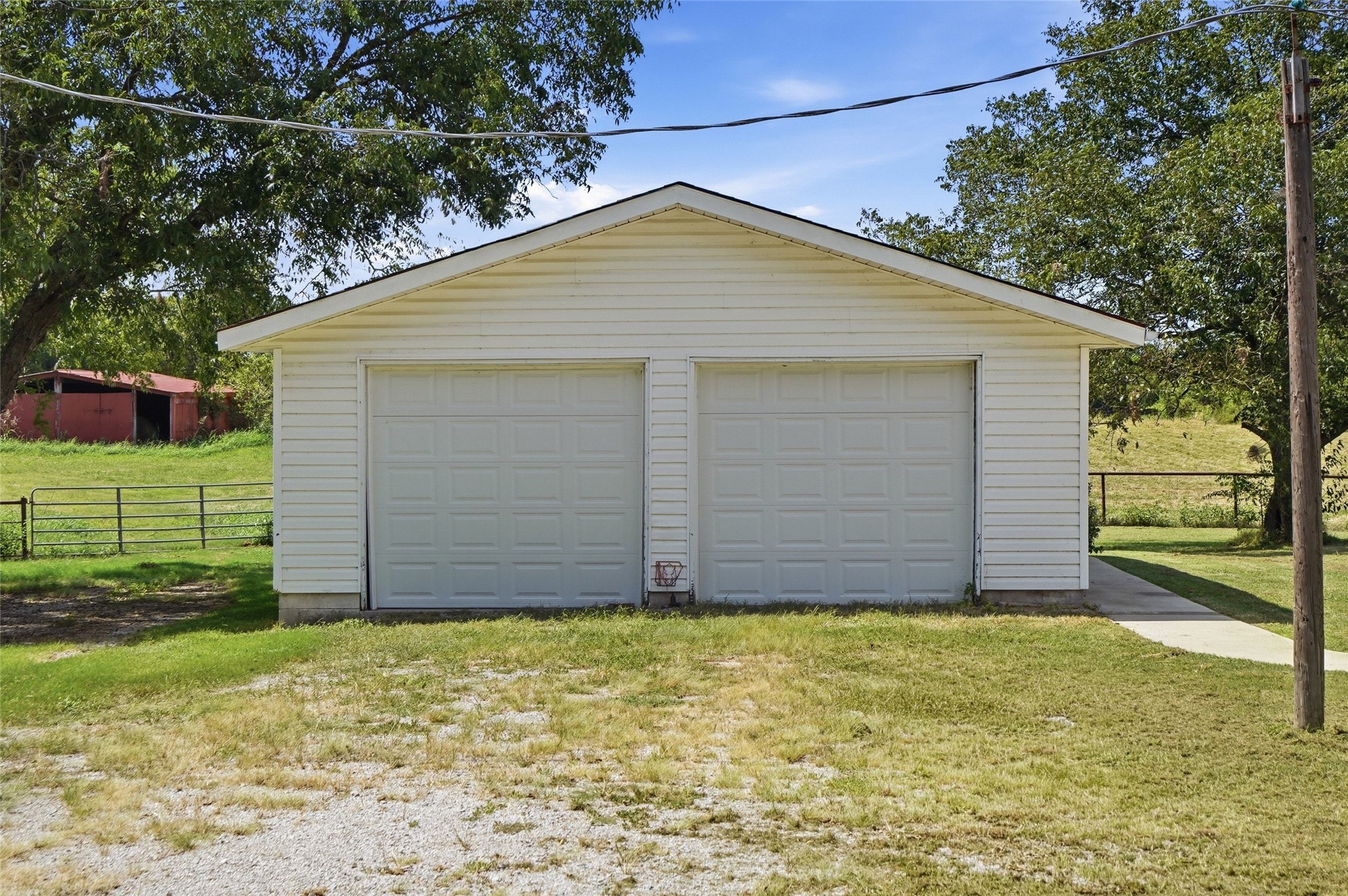 15802 Elwood Avenue Property Photo 59